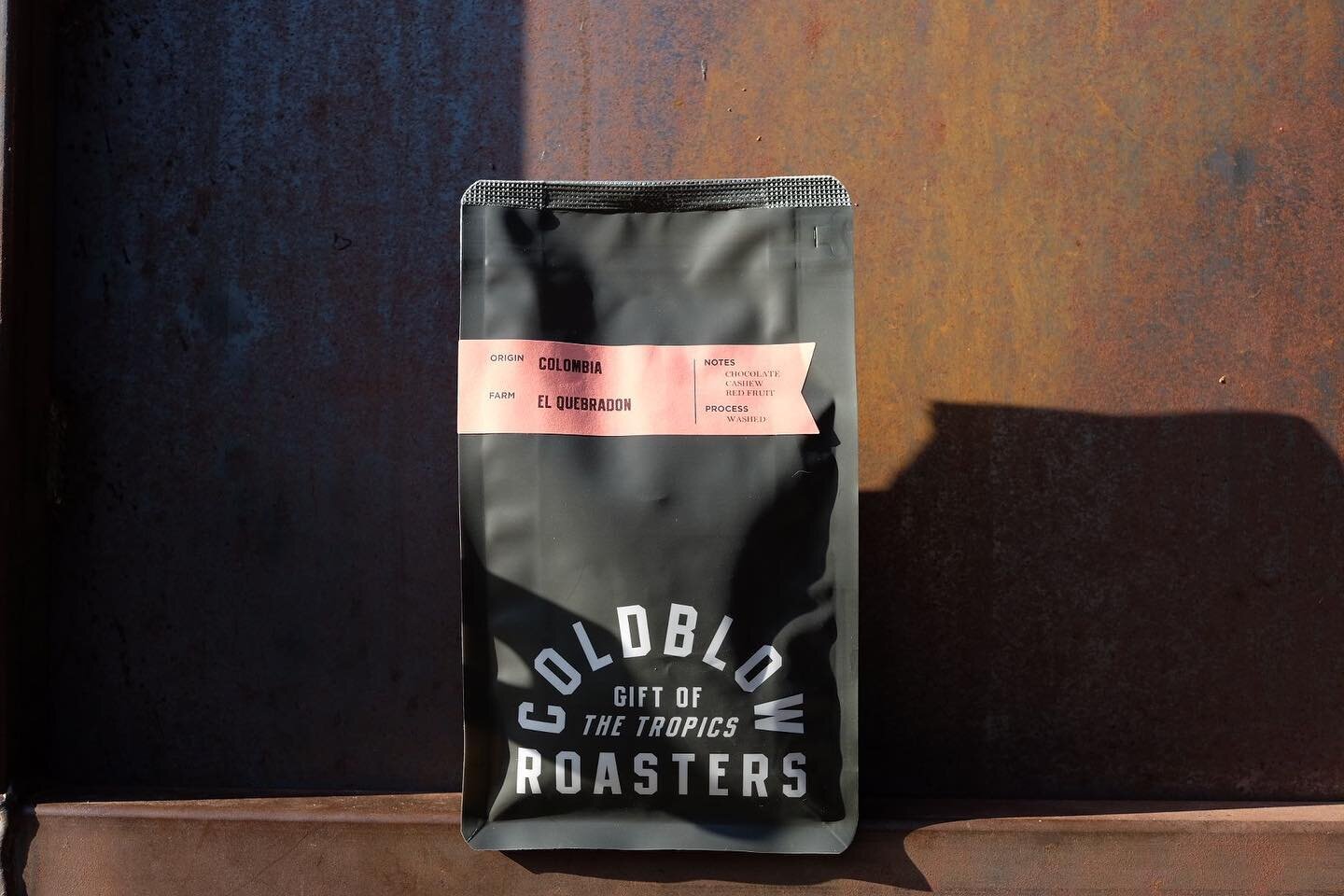 This mornings cup | Colombia El Quebradon

A fully Washed beaut with notes of butterscotch, yellow fruits with a silky body &amp; high acidity. 

This coffe originates from the municipality of Palestina, a place on the skirt of the easter mountain ra