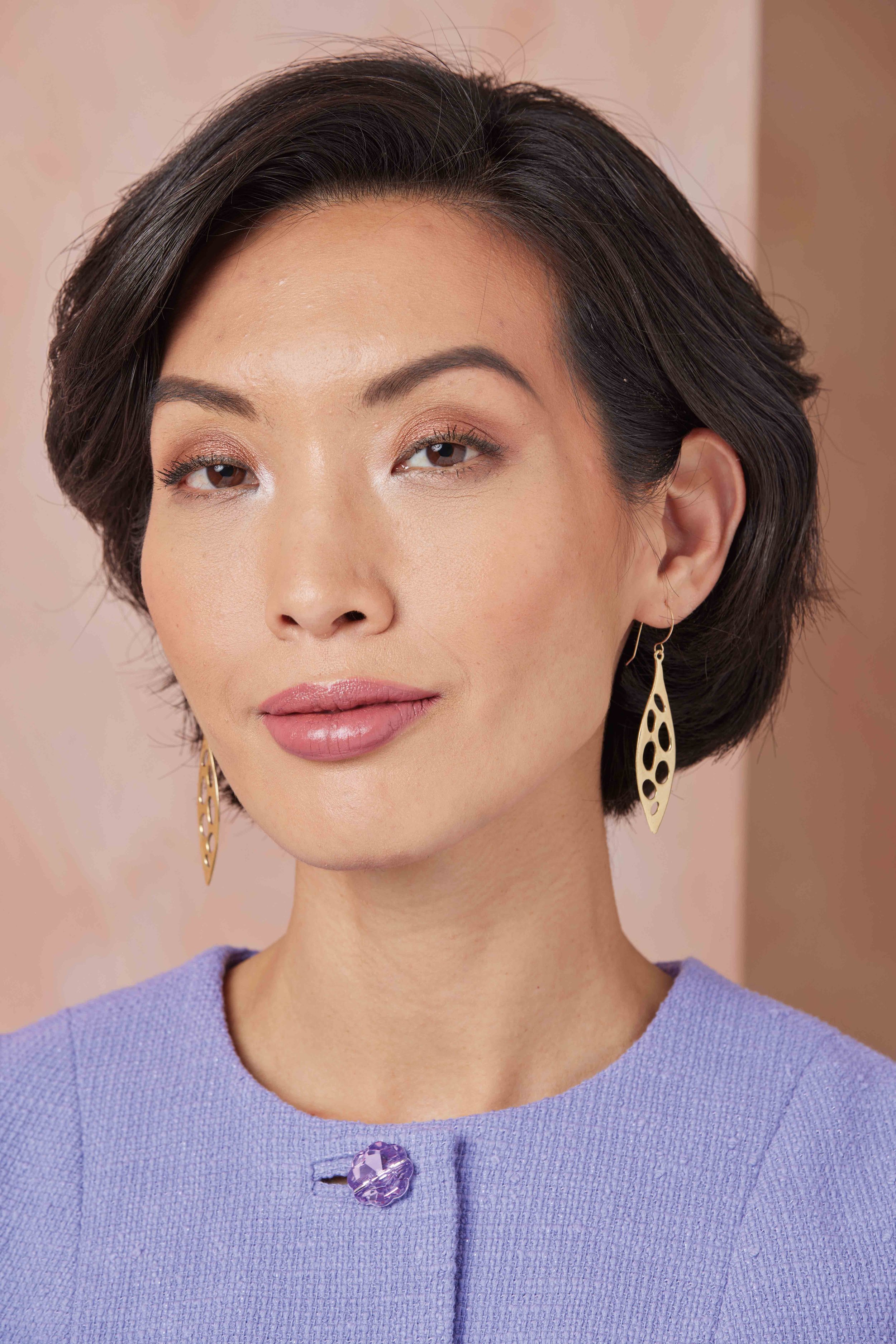 model openwork brass earring.jpg