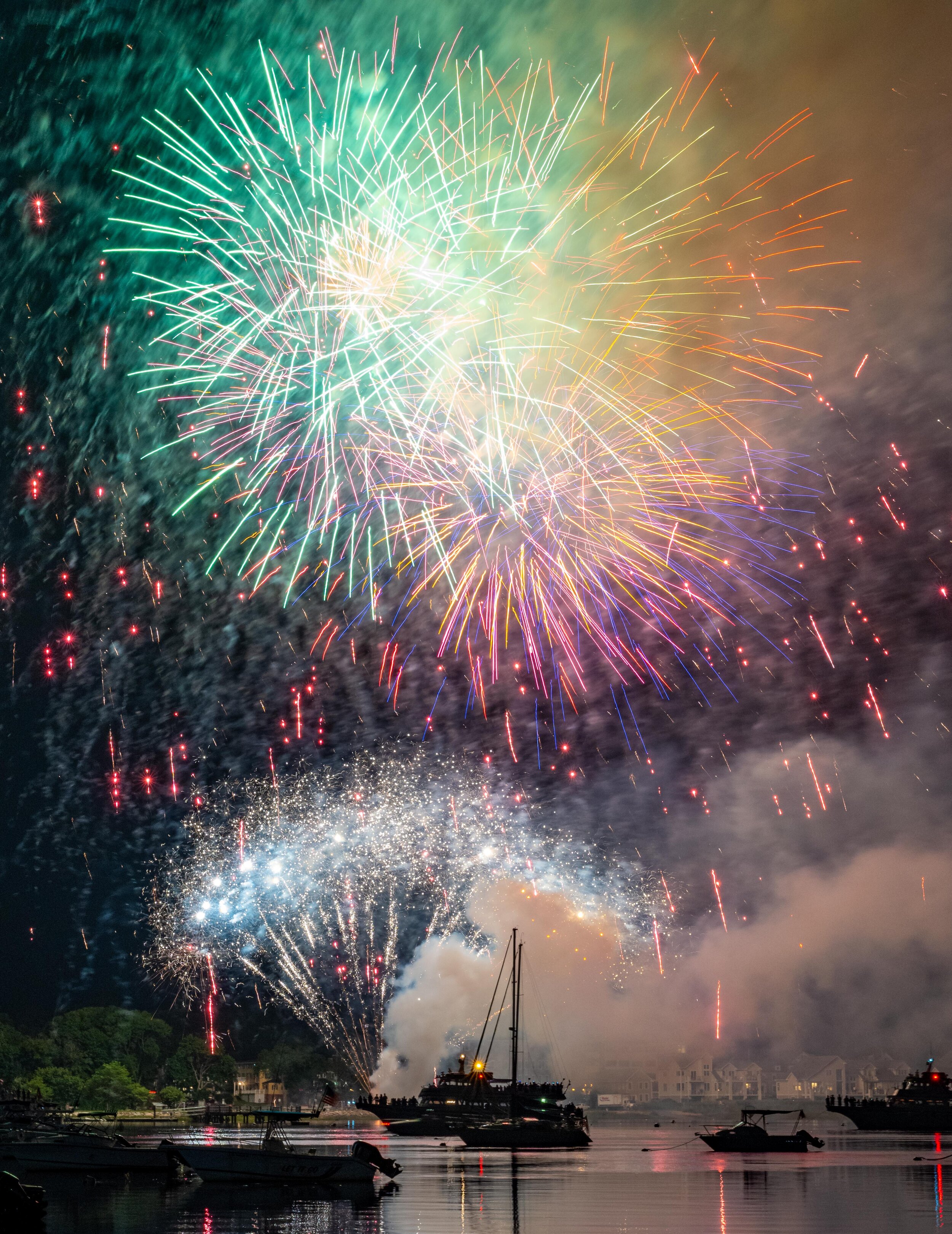 Fireworks light up the sky over Newburyport! — 617 IMAGES BOSTON