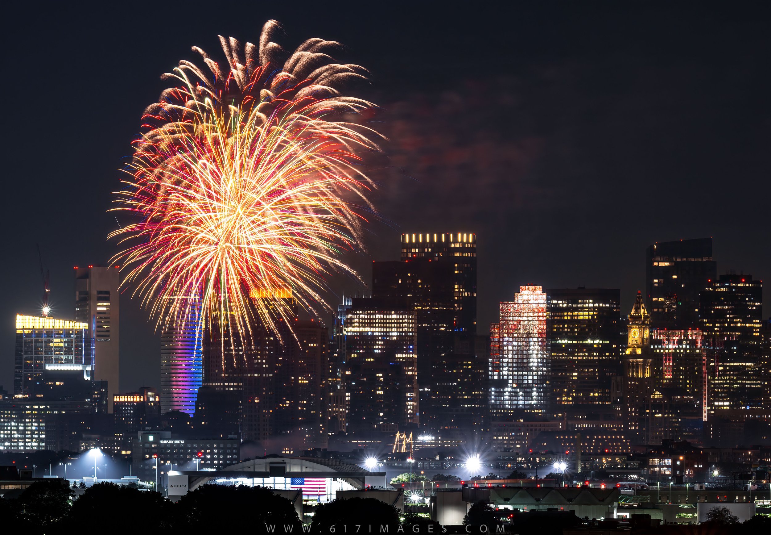 boston harbor fireworks cruise 2023