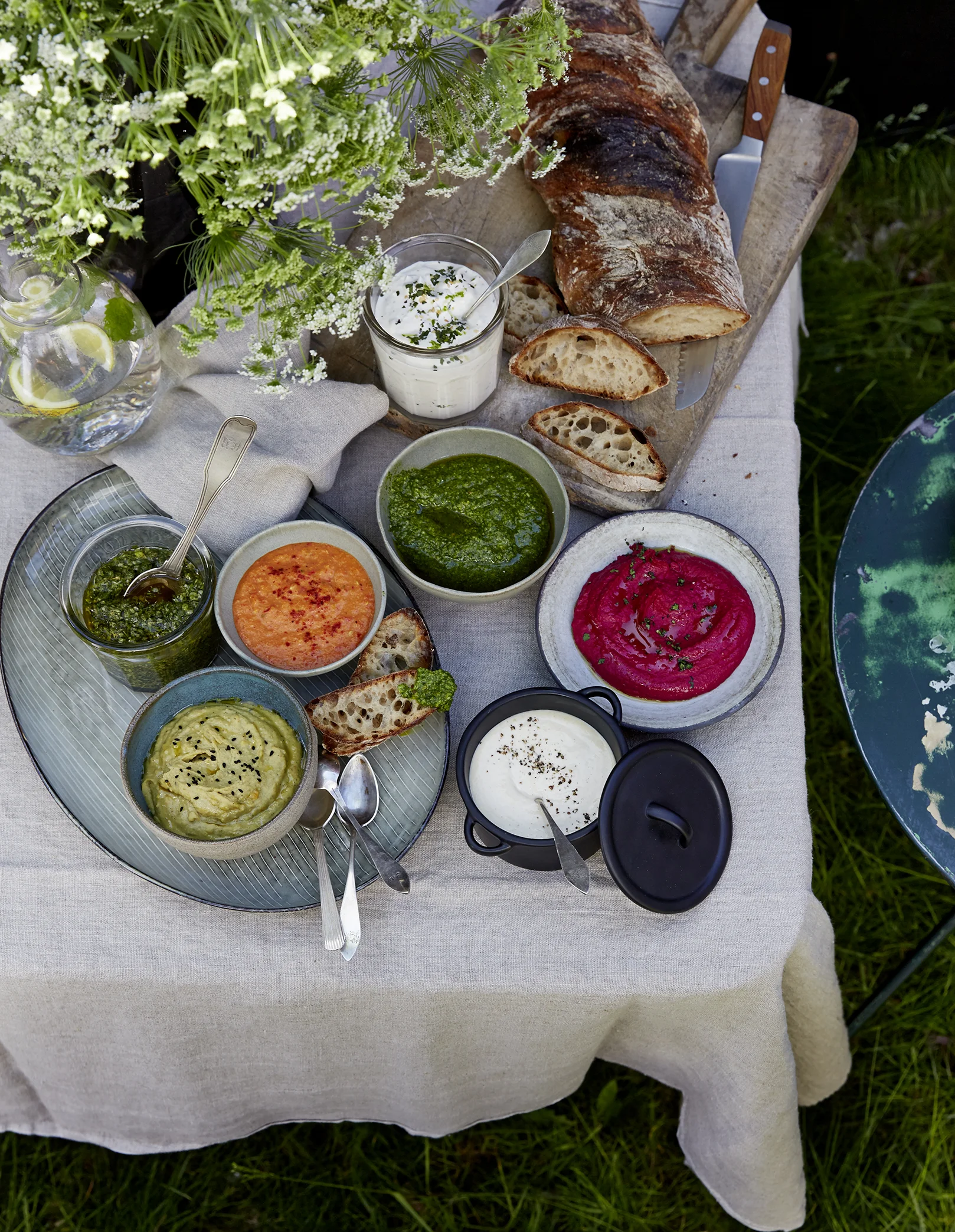 EUT_mediterranes_Buffet_9_17_03.jpg