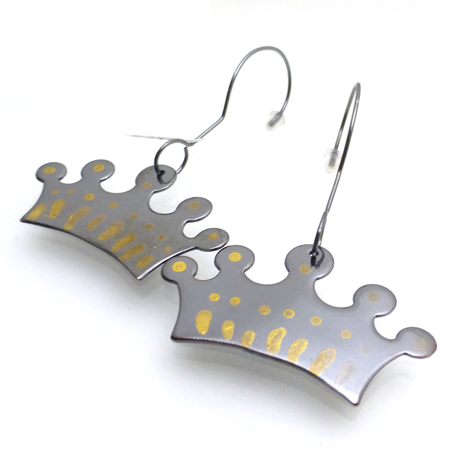 Crown Earrings with 22kt gold dots