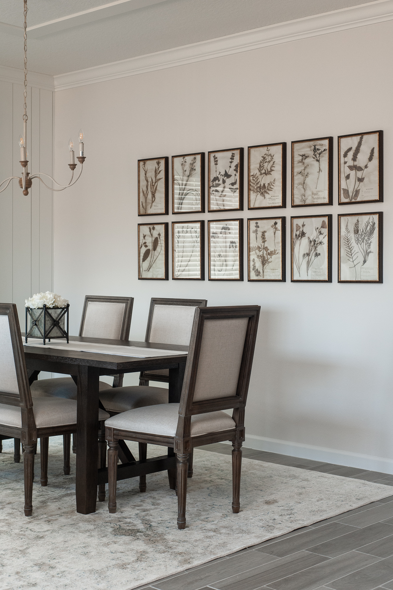 Micamy_Interior Designer_Design_Interior_Model_Merchandising_Dining_Room_Formal_Universal_Furniture_Rug_Loloi_Uttermost_Creative Co-Op.jpg
