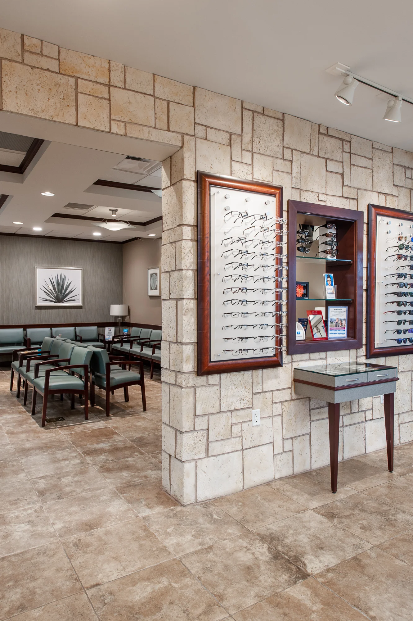 Micamy Design Studio_Interior Design_Clay Eye_Mandarin_Opthamology_Commercial_Office_Medical_Eye Care_Renovation_Crossville_Interiors_Artwork_Coastal_Crossville_Eykon8.jpg