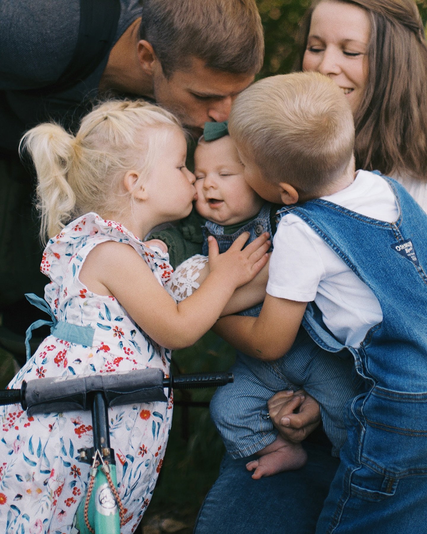 Thankful for this precious little family, this business, and everything in between. Grateful to bring truth, beauty and goodness into this community via these incredible people and this fantastic business. I love that I get to dip into flowers betwee
