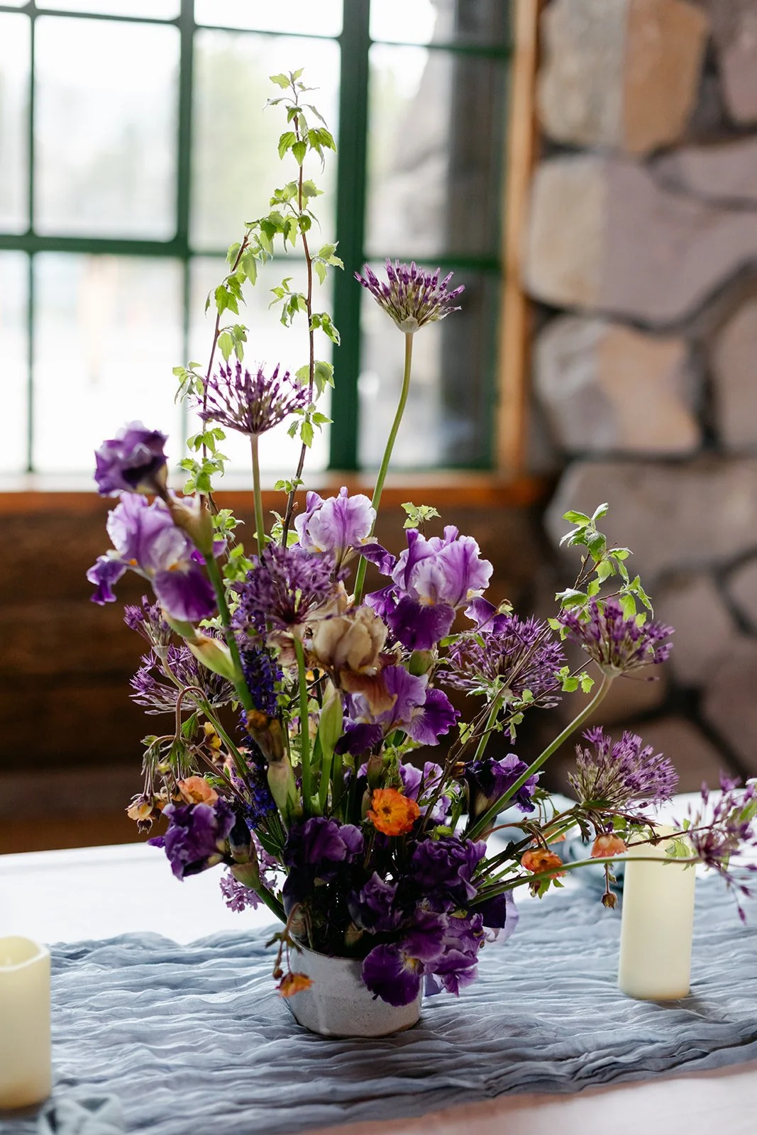 iris-and-allium-floral-arrangement