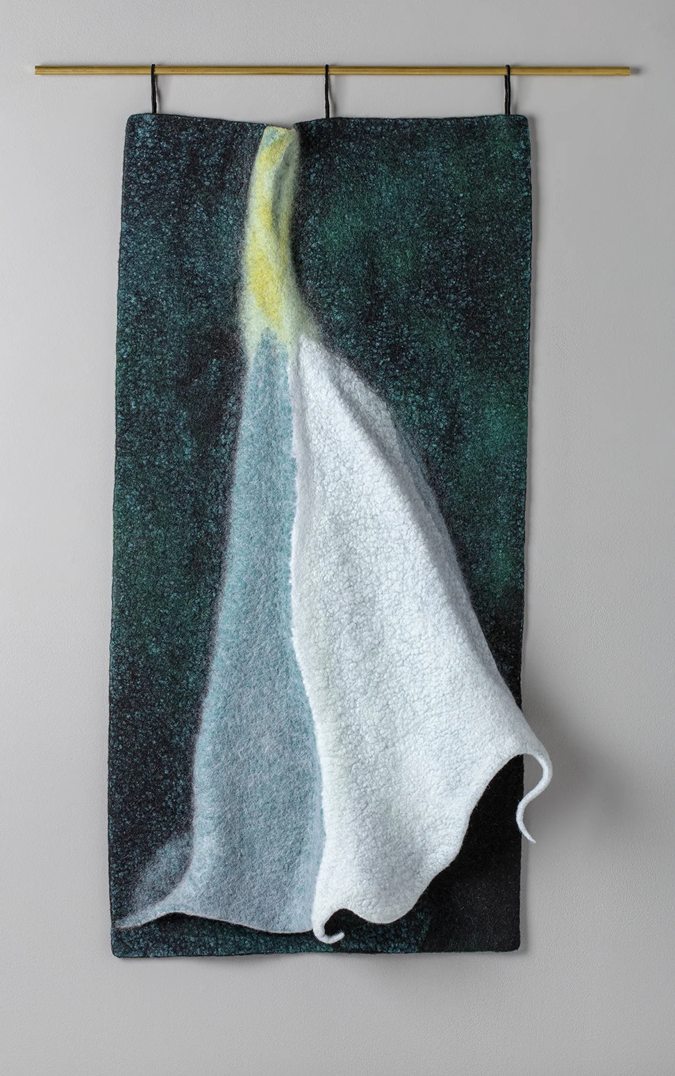 Datura 2’10” x 1’6”
