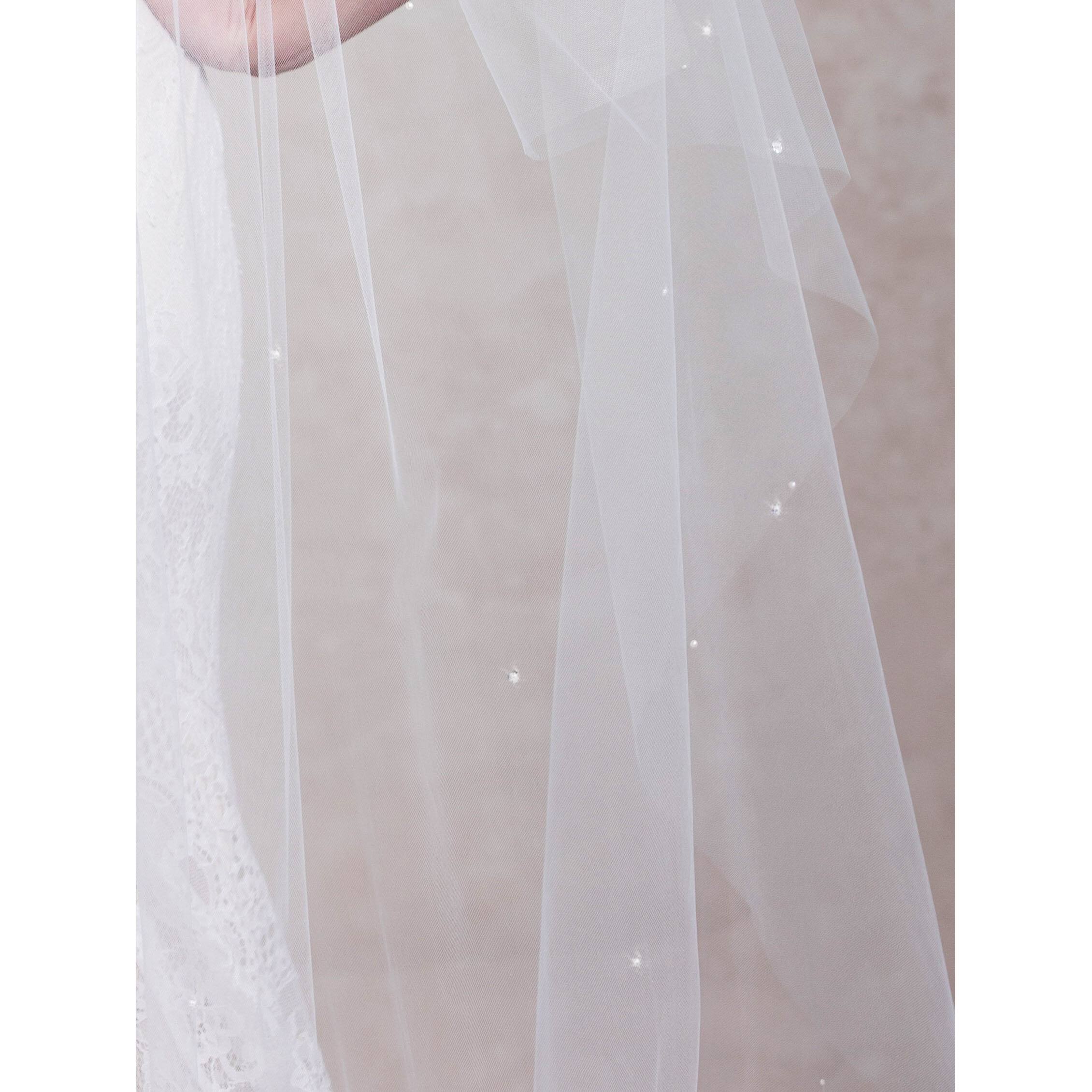 Illuminate Wedding Veil | Ariel Taub Luxury Bridal Accessories — ARIEL TAUB