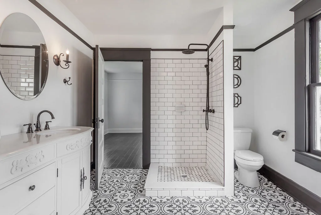 6106 central 001 web.jpg