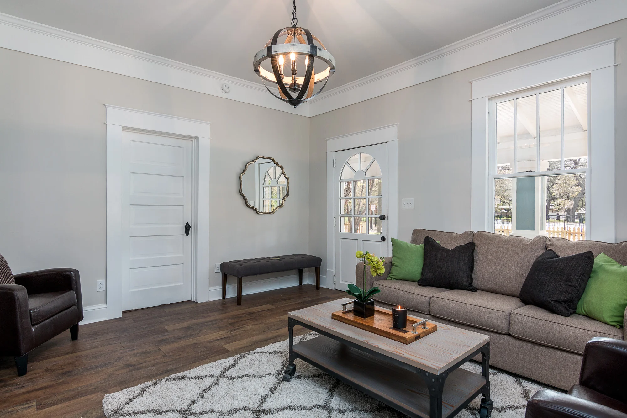 Web - 934 E Giddens Ave - Tack Sharp Media -8.jpg