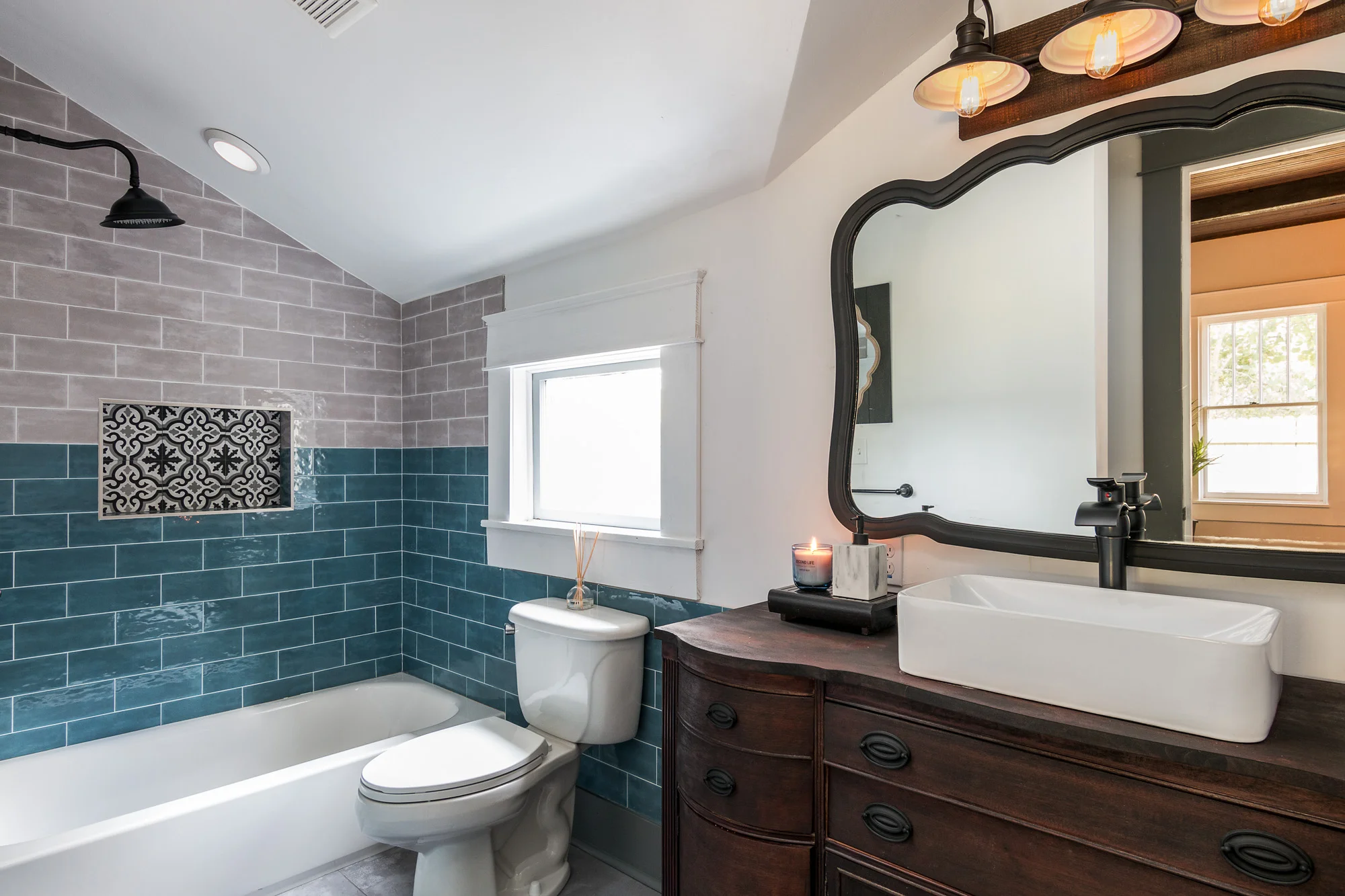 Web - 934 E Giddens Ave - Tack Sharp Media -15.jpg