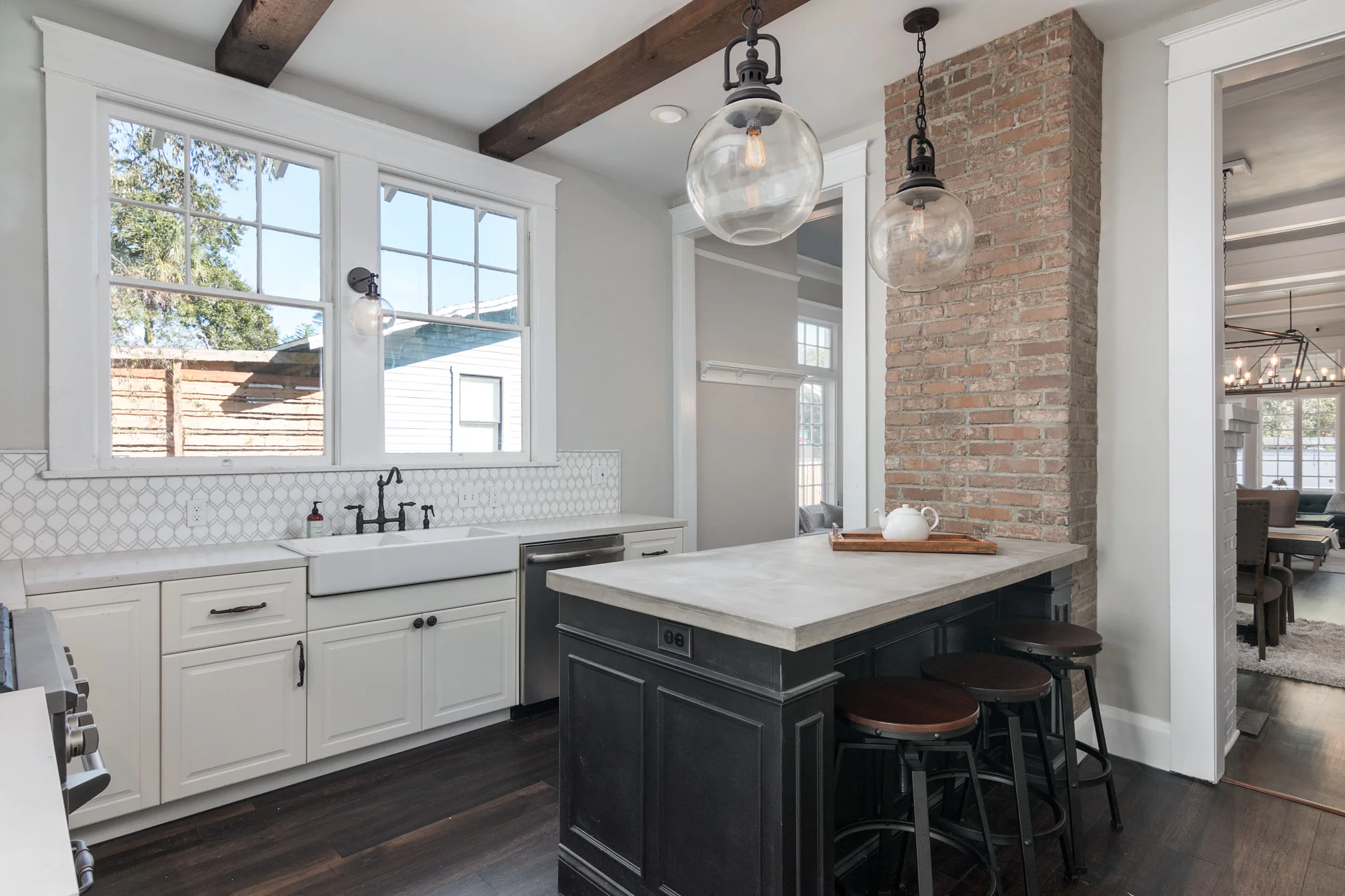 Web - 5608 N Seminole Ave - Tack Sharp Media-5.jpg