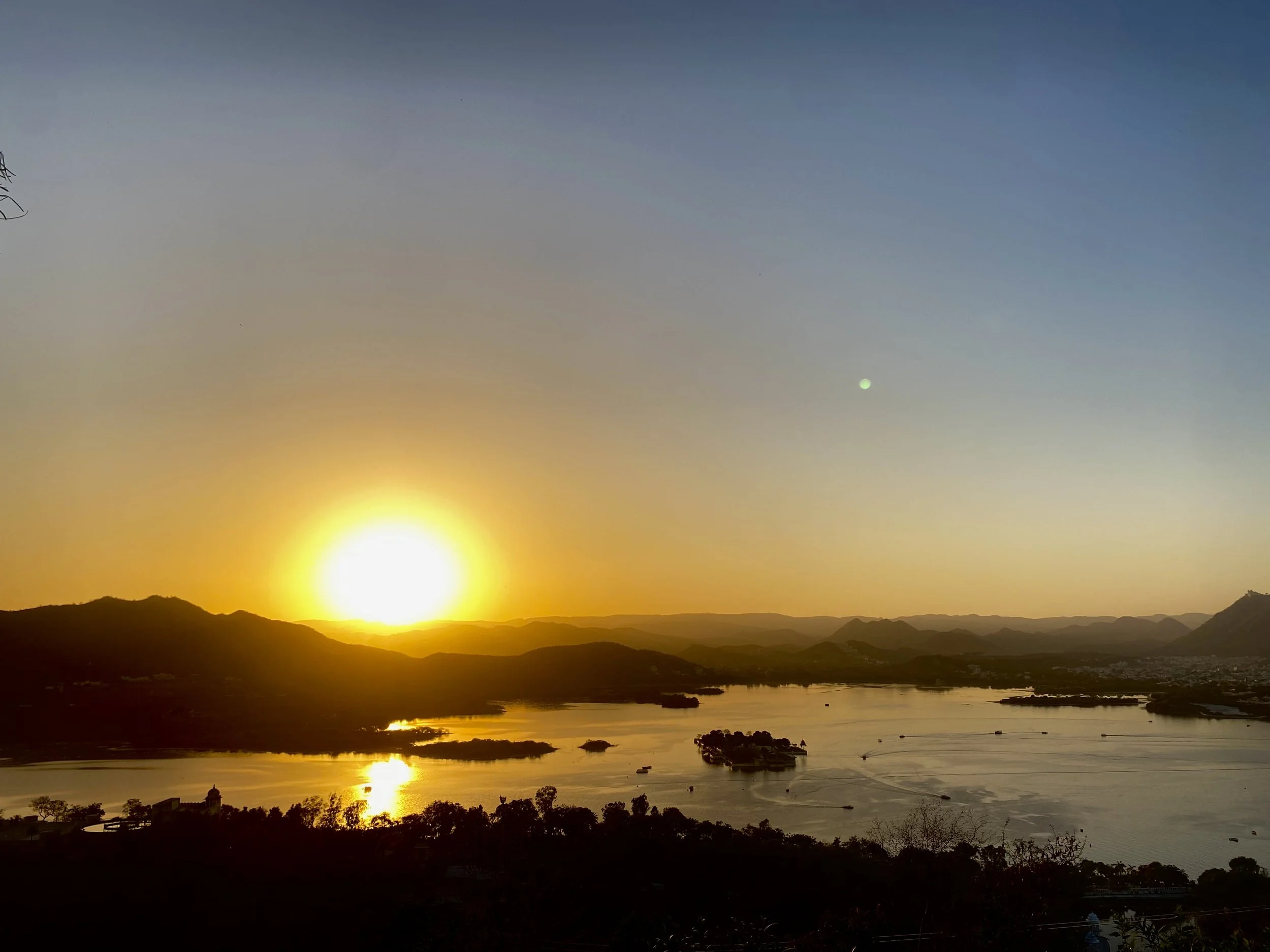 Catch a Lake Sunset in Udaipur