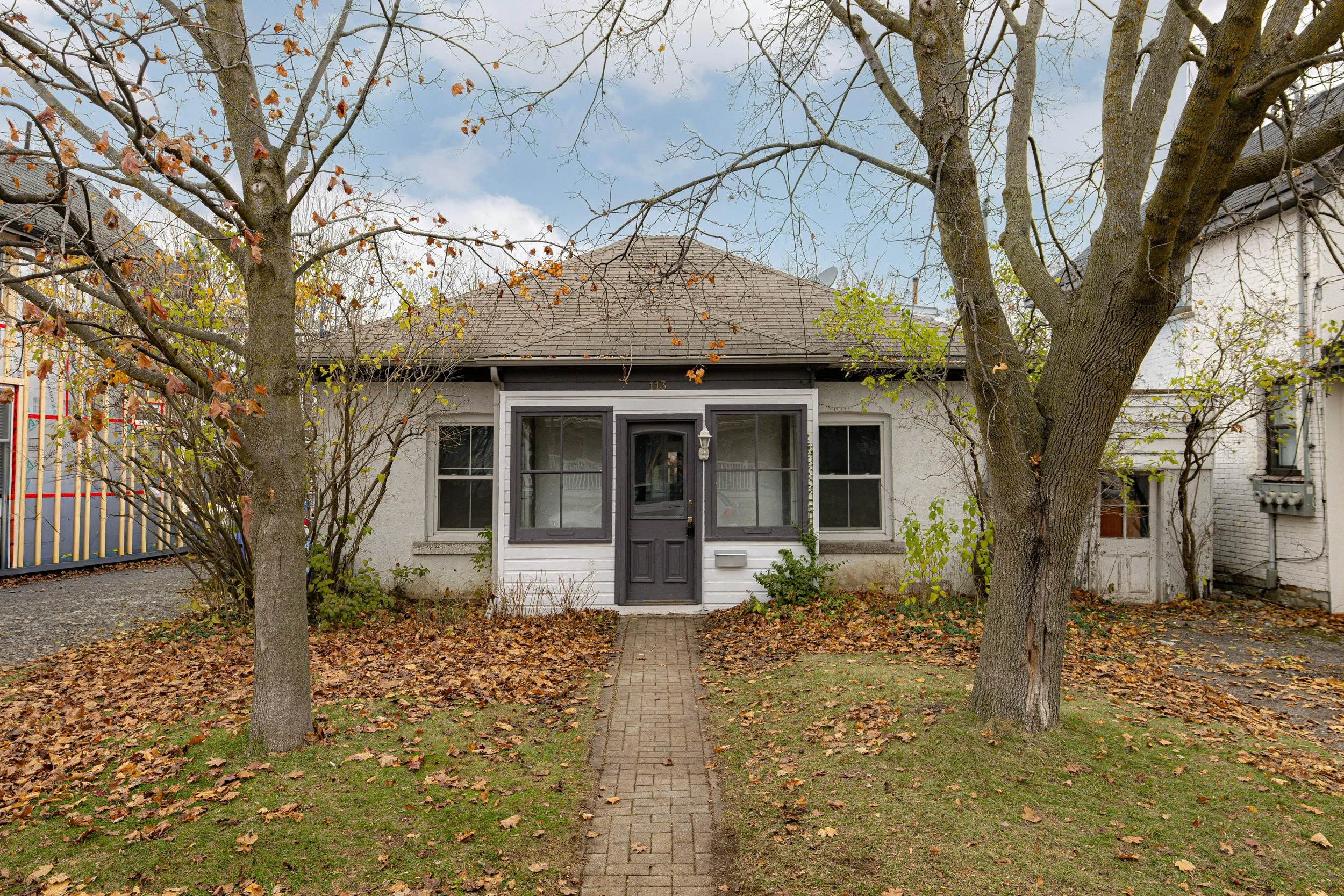 001-Exterior (1 of 11).jpg