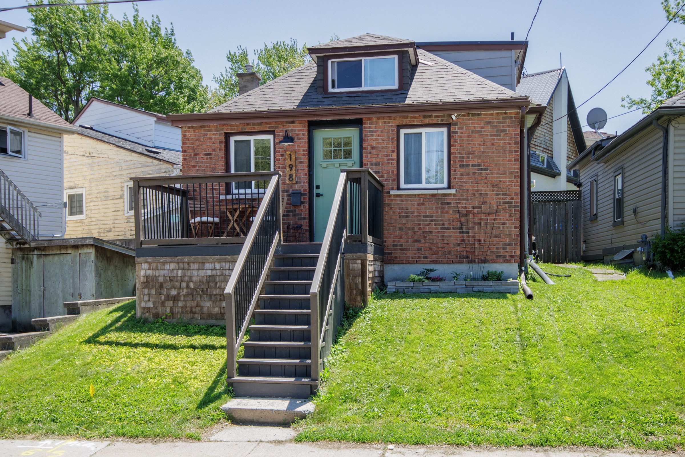002-198RaglanRoad-2.jpg