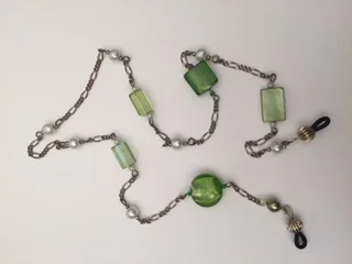 Green Glass &amp; White Pearls with Metal