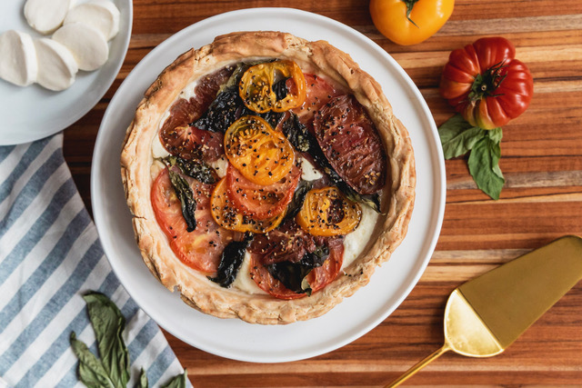 HEIRLOOM TOMATO