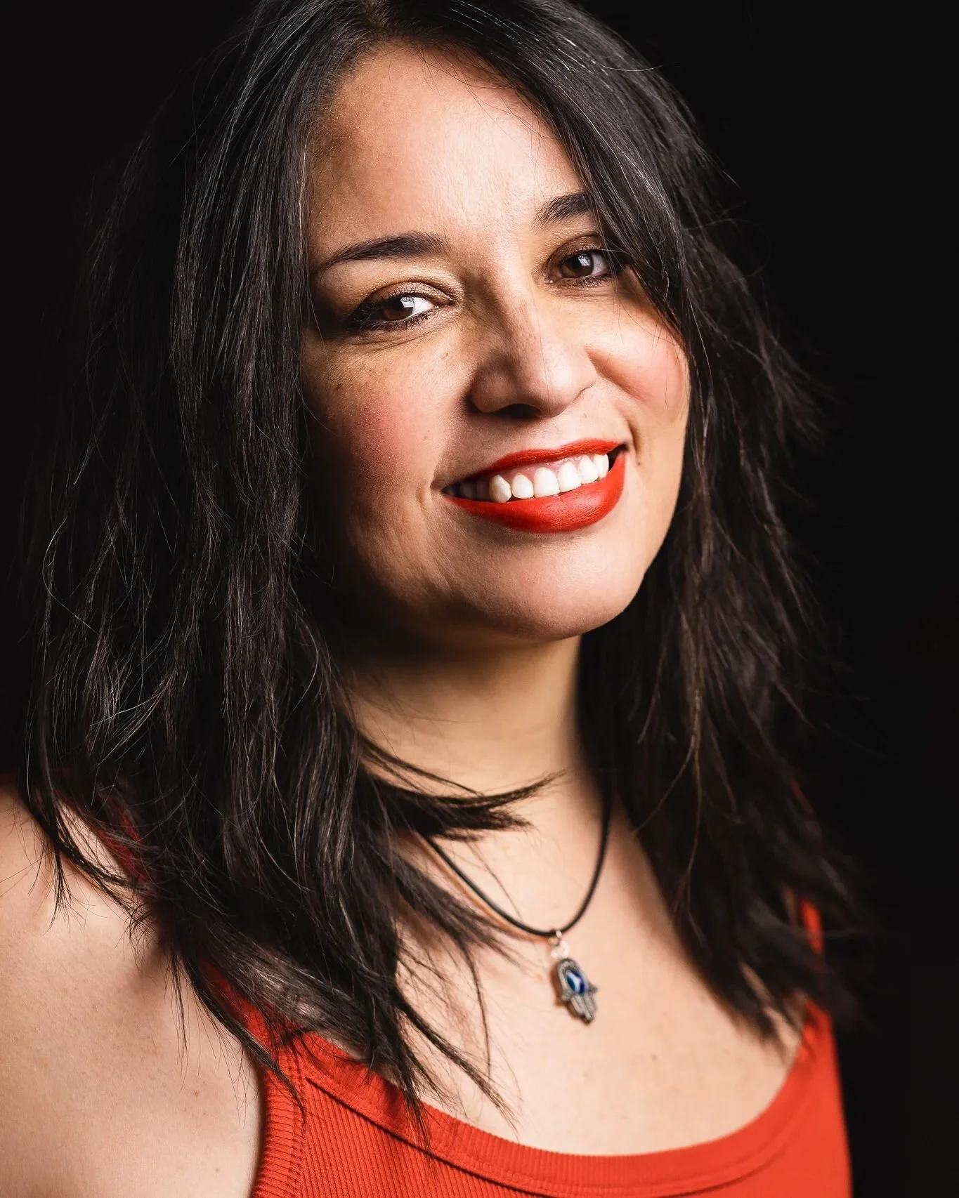 Bueno, hace rato que no subo una actualizada de mi foto y hablo un poquito de mi; que a veces seguimos cuentas y vemos trabajos sin saber realmente qui&eacute;n est&aacute; detr&aacute;s ☺️
&bull;
Soy Haniel Salazar, mexicana nacida en Guadalajara, J