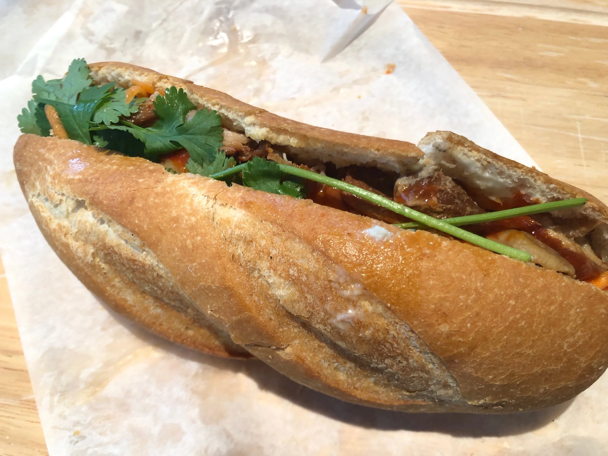 Eat Mi banh mi - 1.jpg
