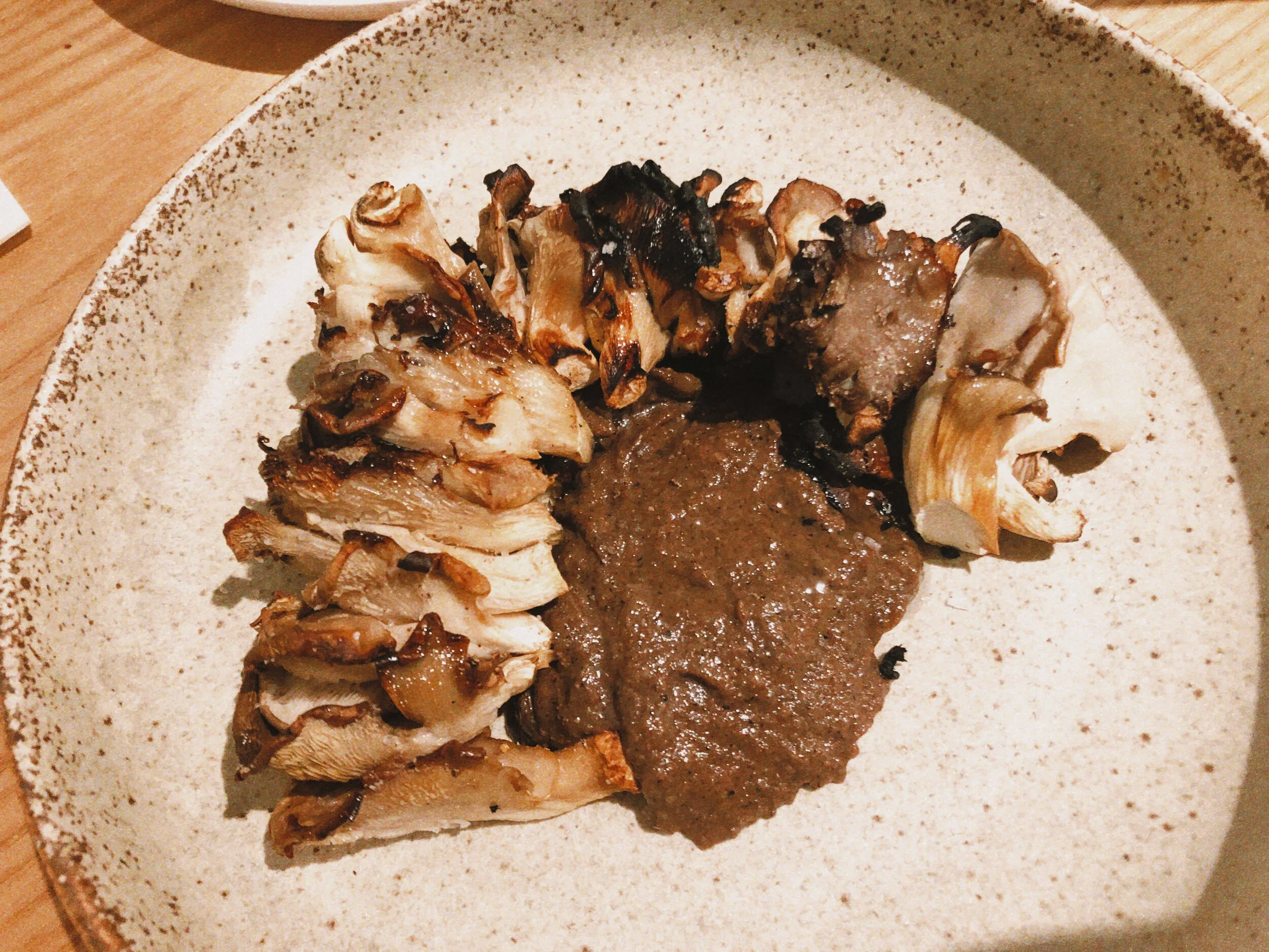 Oyster mushrooms, black sunchoke