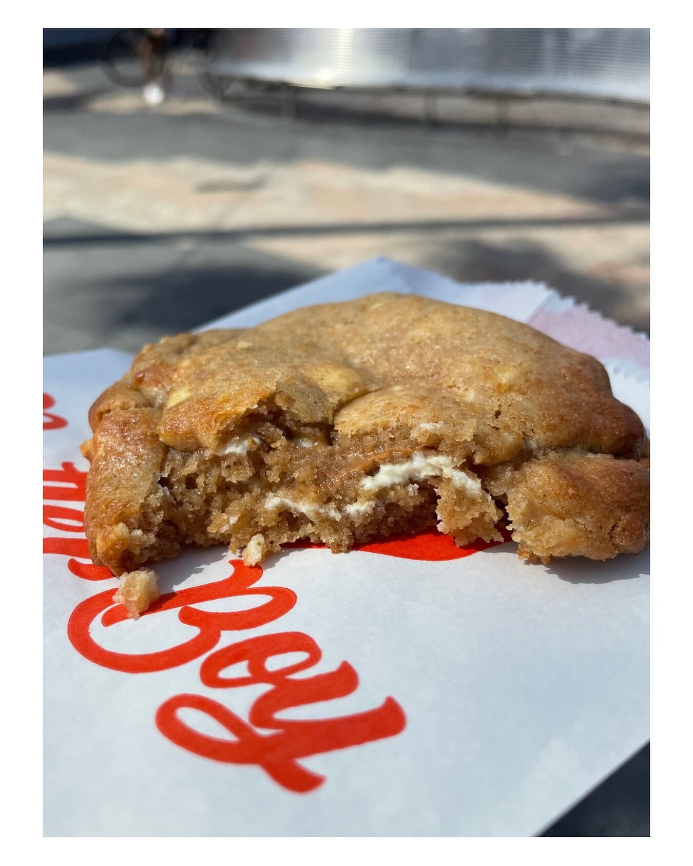 I don&rsquo;t have much of a sweet tooth, but I think I&rsquo;ve eaten my ultimate cookie. This is the snickerdoodle cookie from @butterboybake in Manly and I had it hot and fresh and it was INCREDIBLE! 

This cinnamon spiced cookie had harder bits a