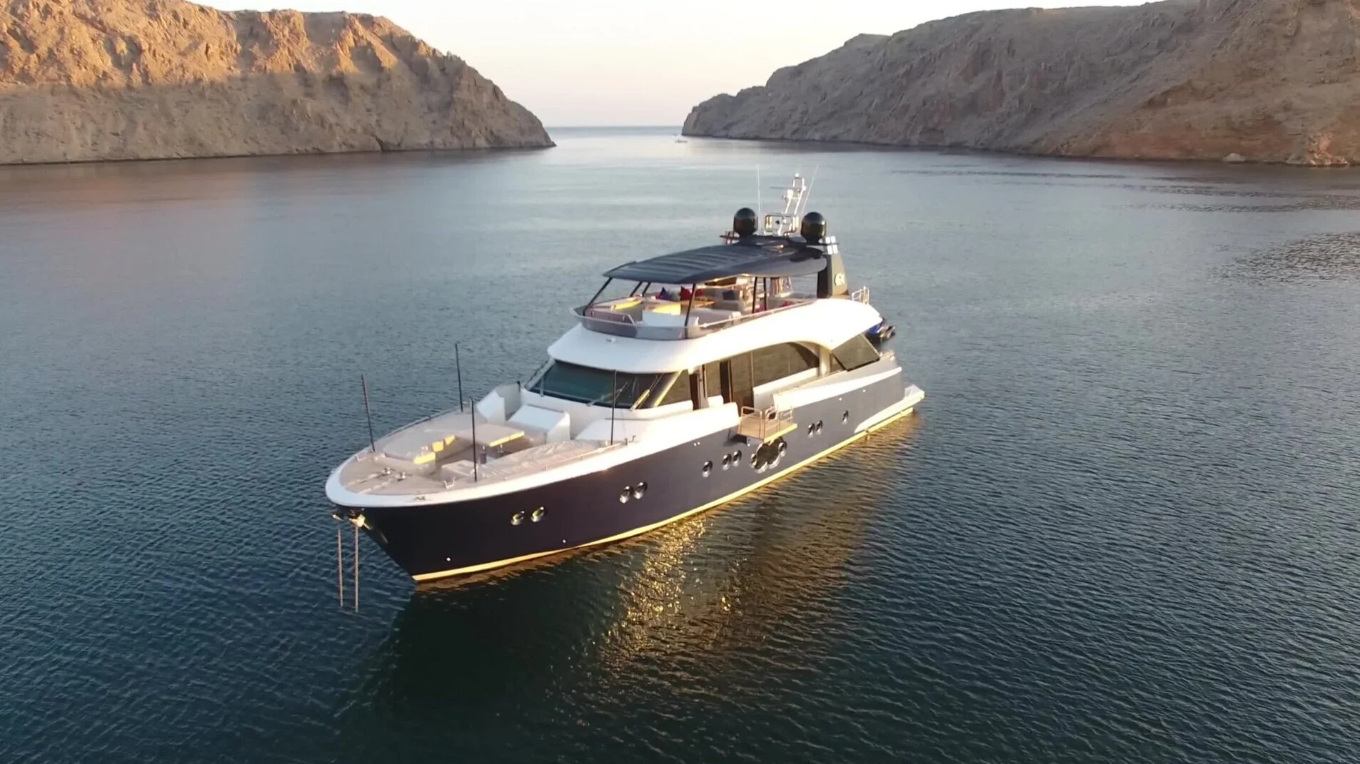 Monte Carlo Yacht 86 - 2017