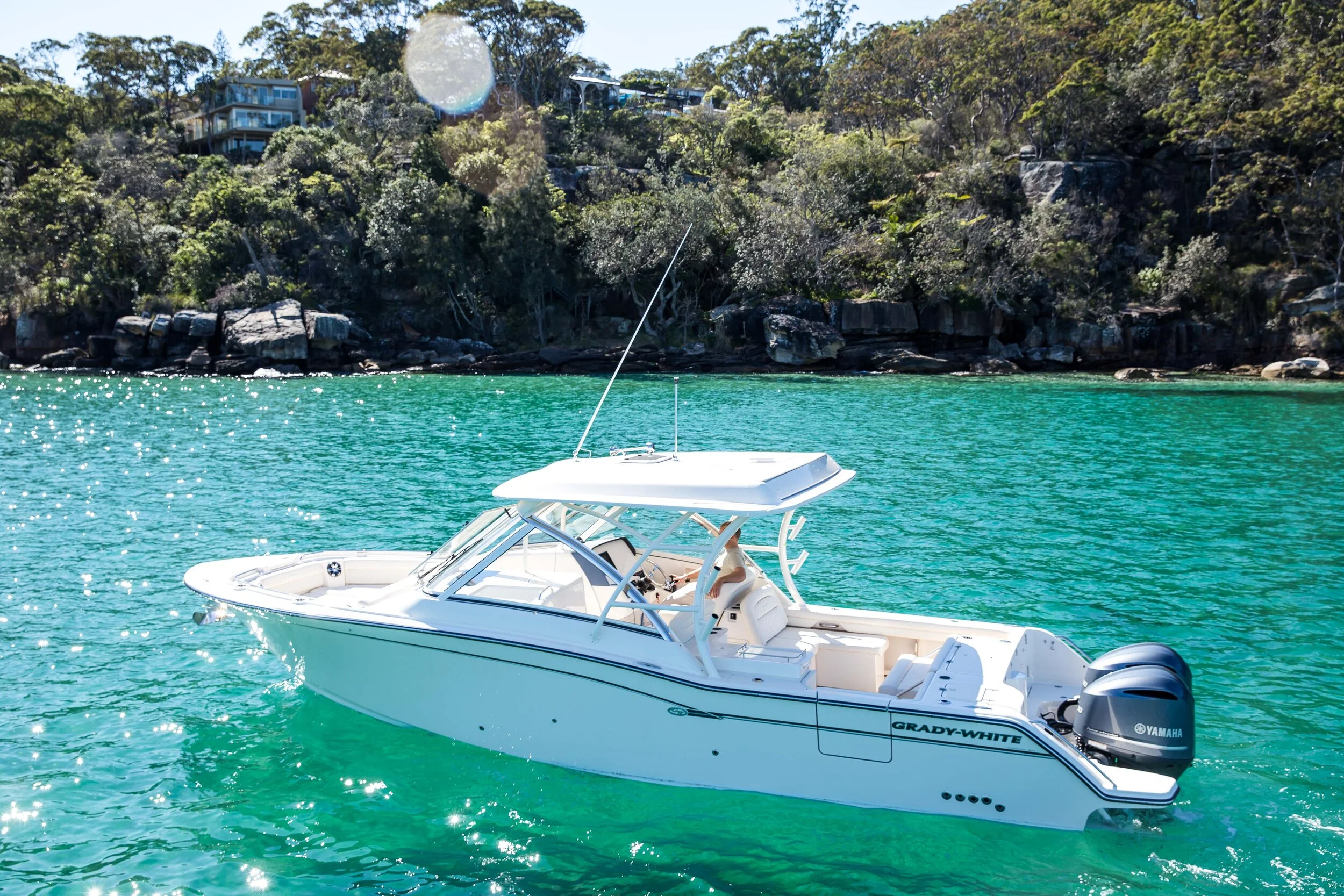 2019 Grady-White Freedom 325