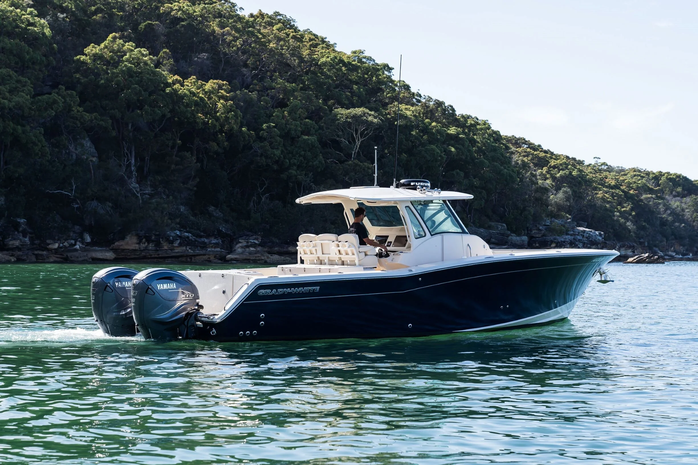 Grady-White 376 Canyon 