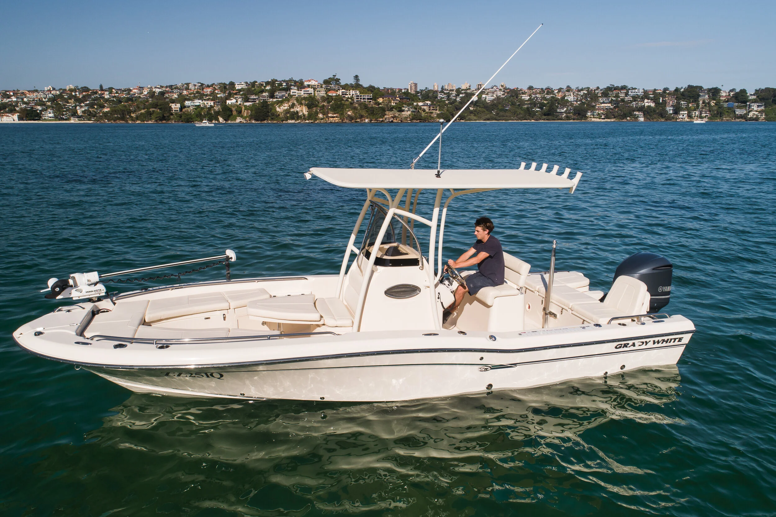 2017 Grady-White 251 Coastal Explorer