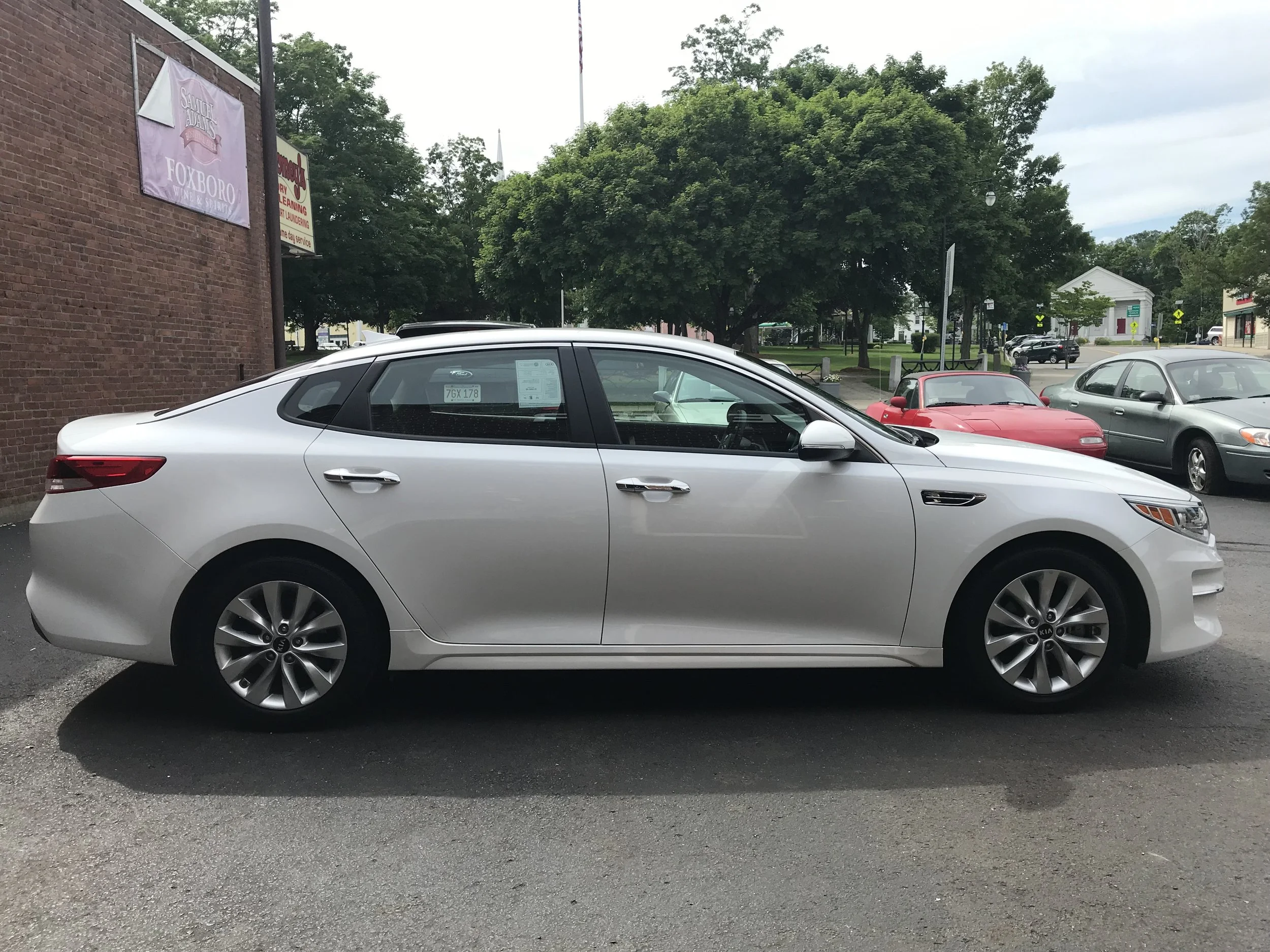 2017 Kia Optima Right Side.jpg