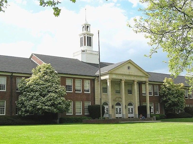 800px-NorthSalemHS.jpg.jpg