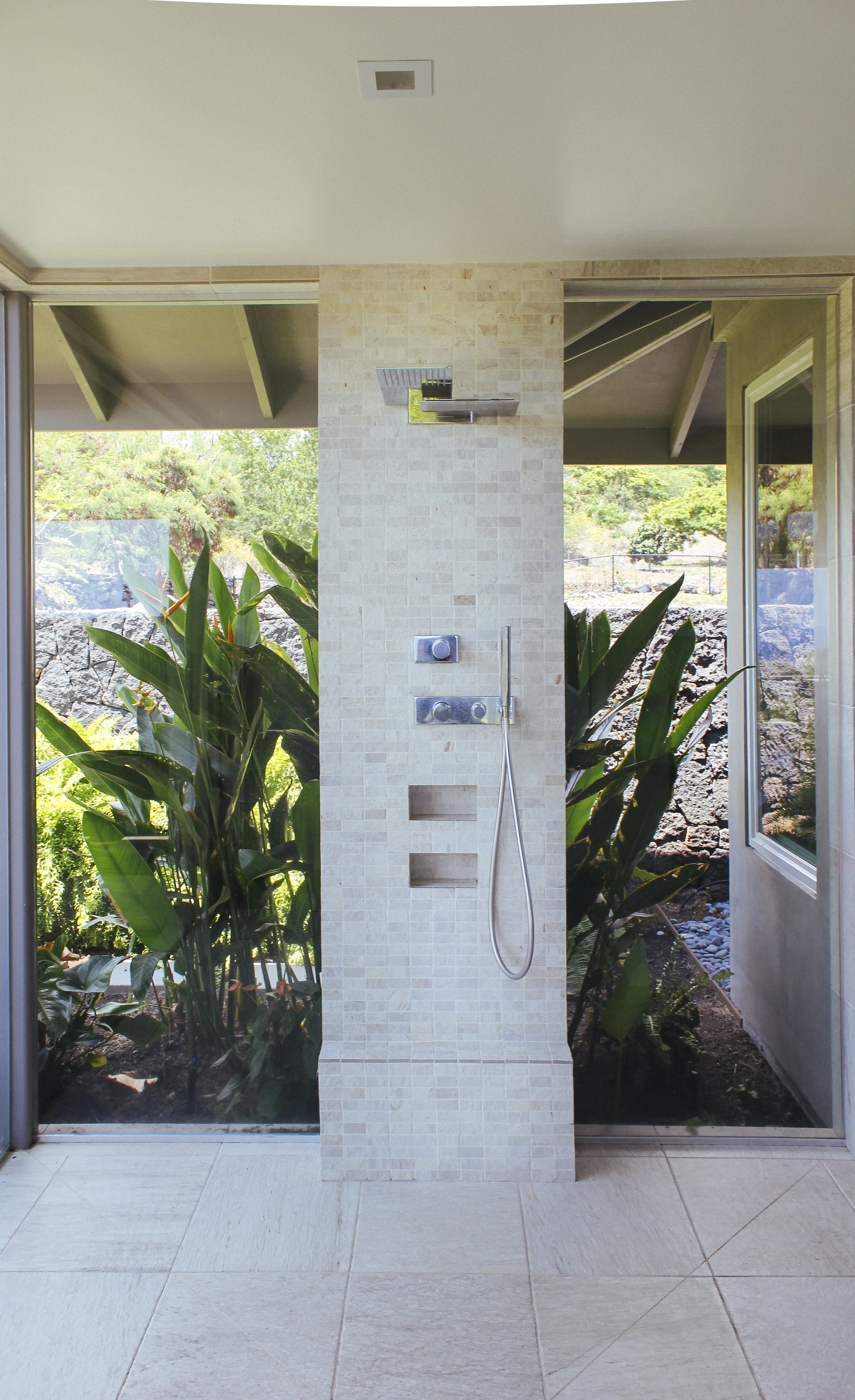 master_shower_01.jpg