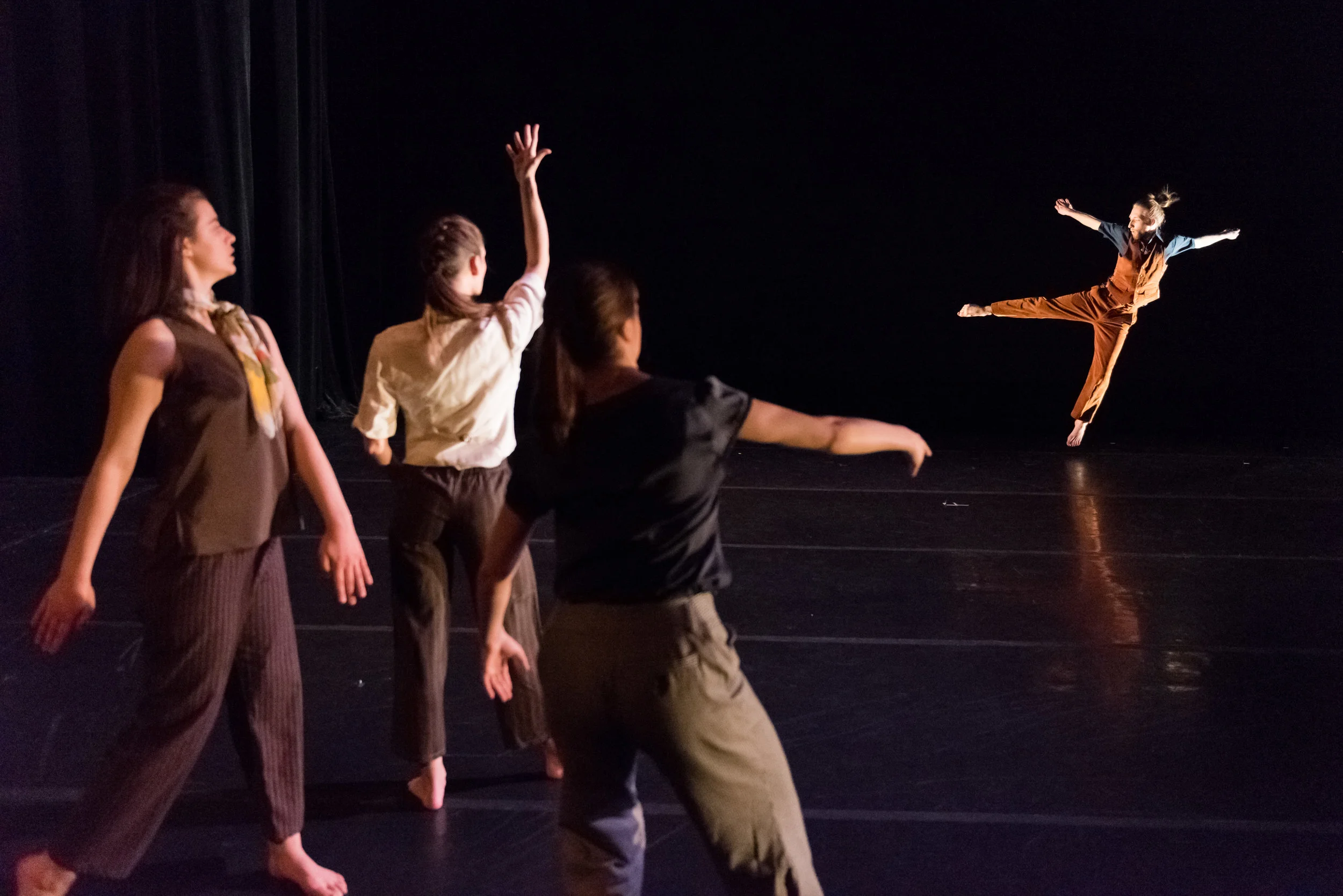 Serena Anne Cattau, Kelsey Saulnier, Maggie Goulder, and Ian Spak (L to R) performing Julia Antinozzi’s Welcome To Be Here. Photo by Derek Fowles.