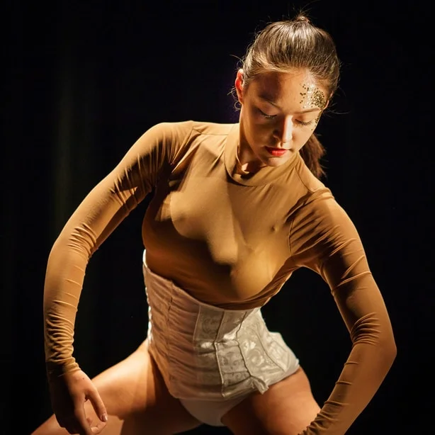 Samantha Weeks performing natalya shoaf’s first study. Photo by Steve Disenhof.