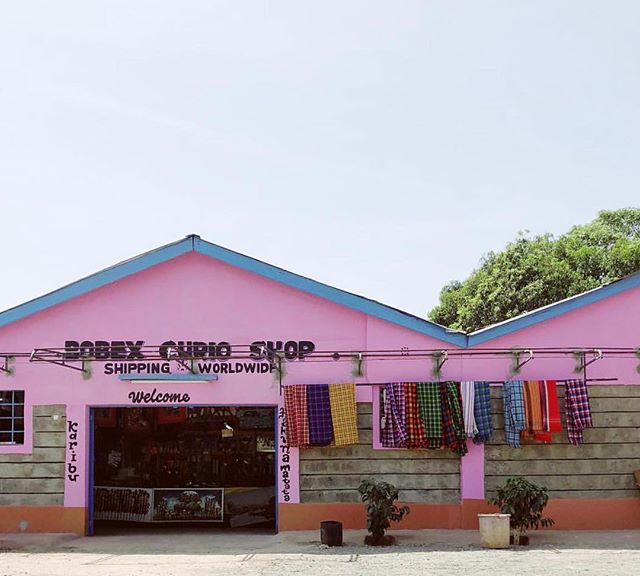 even the rest stops are colorful here ✨
.
.
.
.
#blogger #travel #travelblogger #wheelchairtravel #accessiblevacations #accessibletravel #travelphotography #photooftheday #safari #africansafari #iphone #iphonephotography #wanderlust #wander #takemeth
