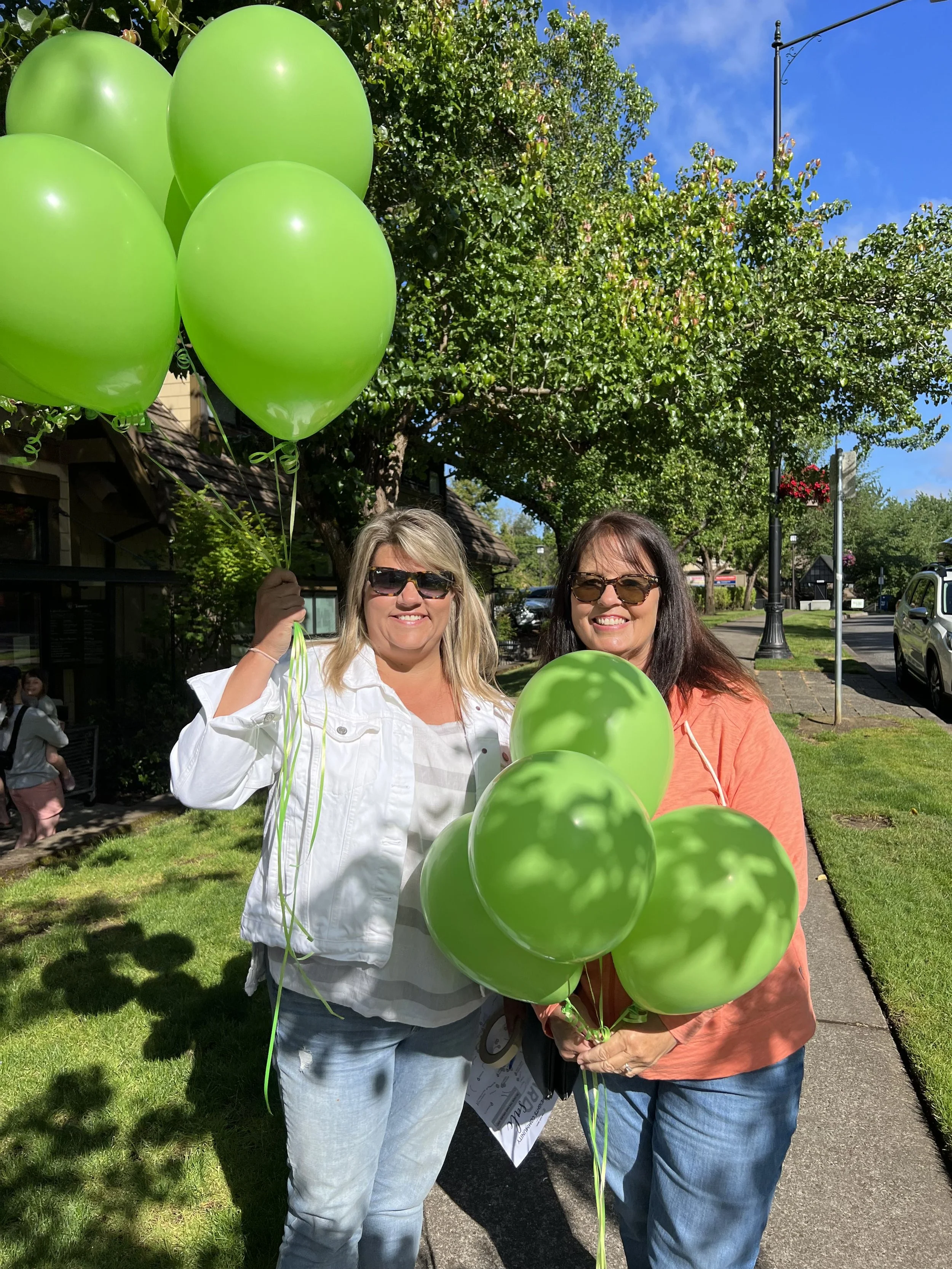 Another Fantastic Forest Heights Yard Sale!