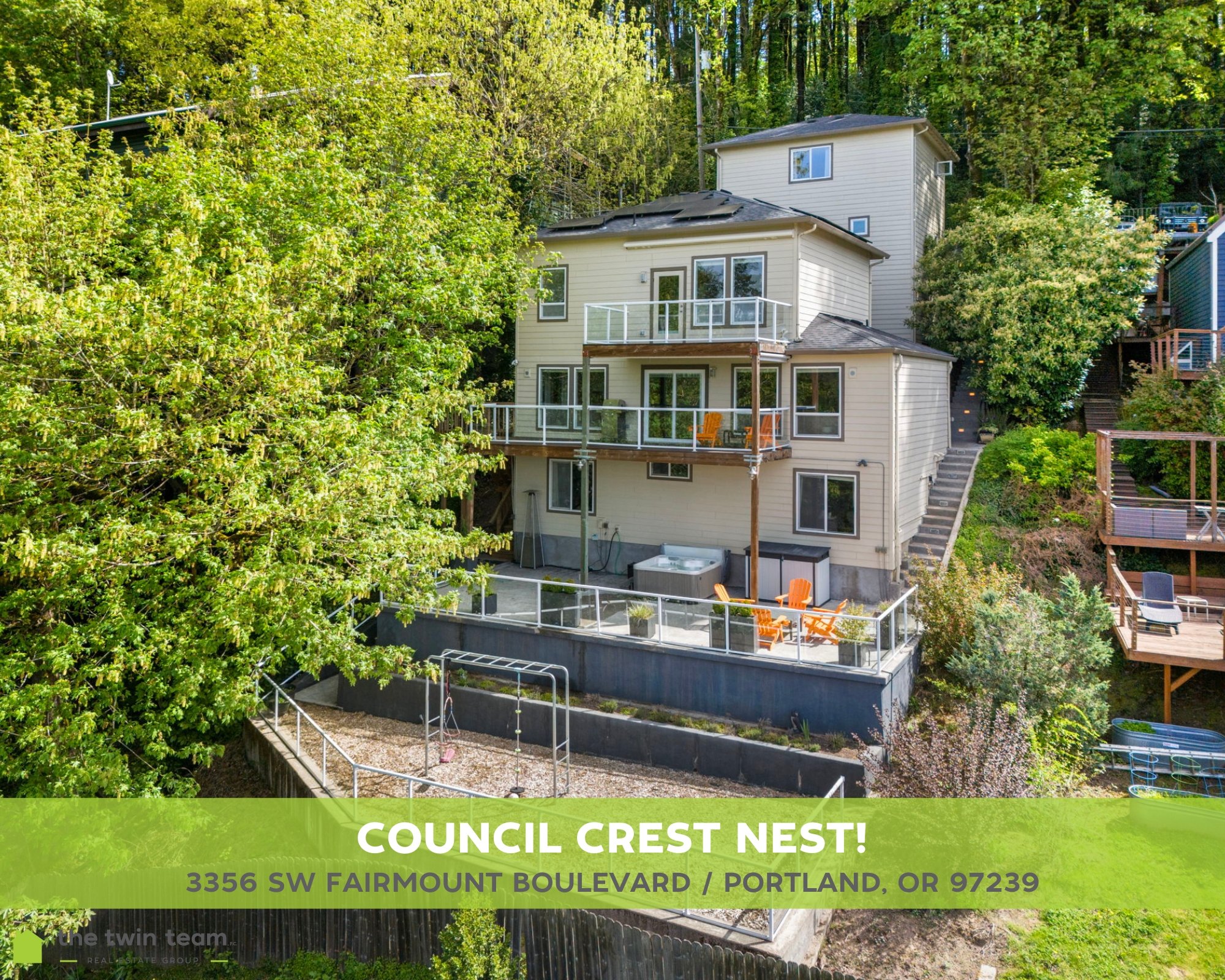 JUST LISTED!!
📍3356 SW Fairmount Blvd, Portland, OR 97239
🛏 4 Beds
🛁 4 Baths
📐 2856 Sq Ft
💰 $925,000

The views are the best in this Council Crest nest! Enjoy private multi-level living with territorial views from every room! Open living and din