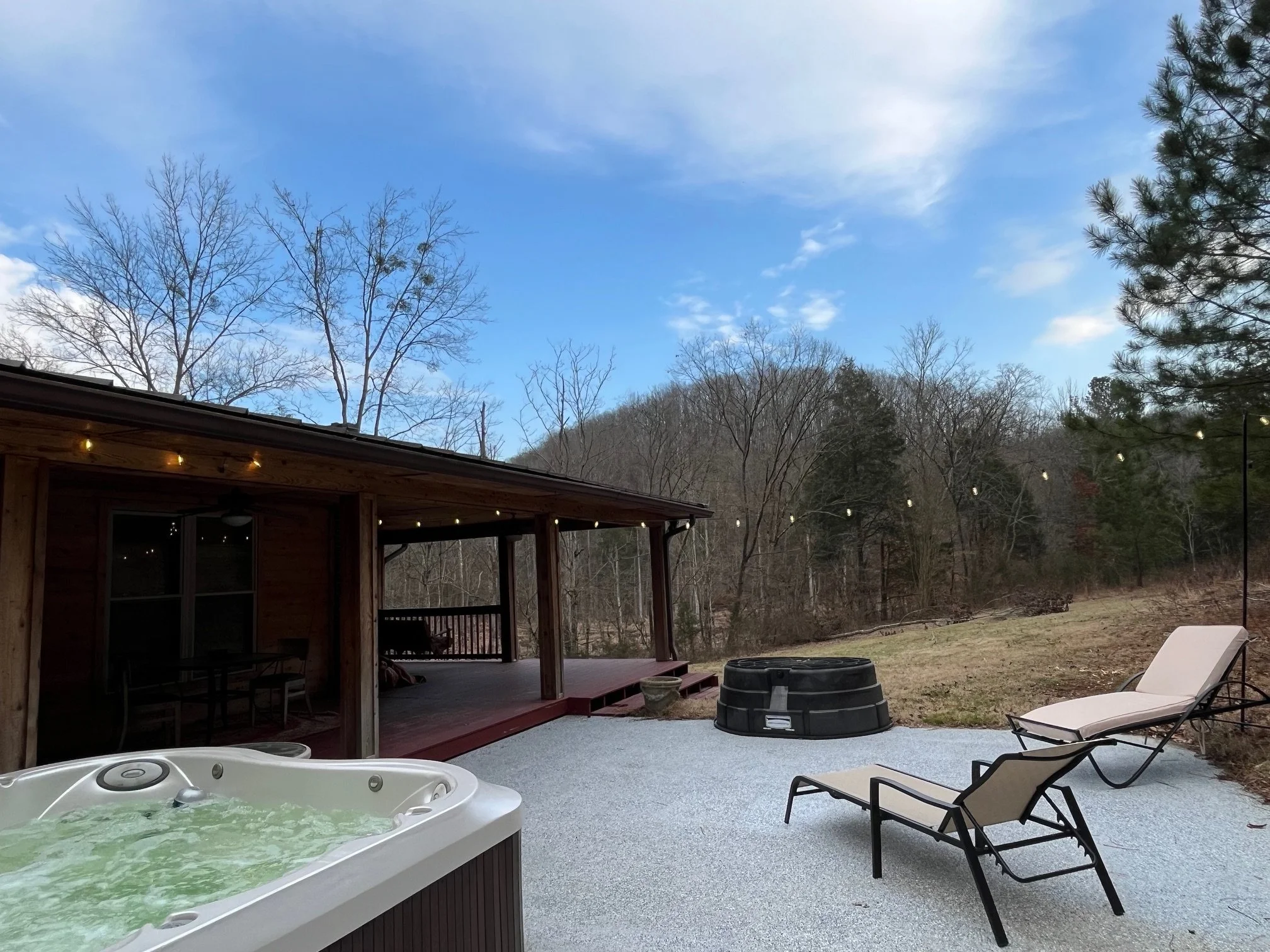 LL1Bht and patio.jpg