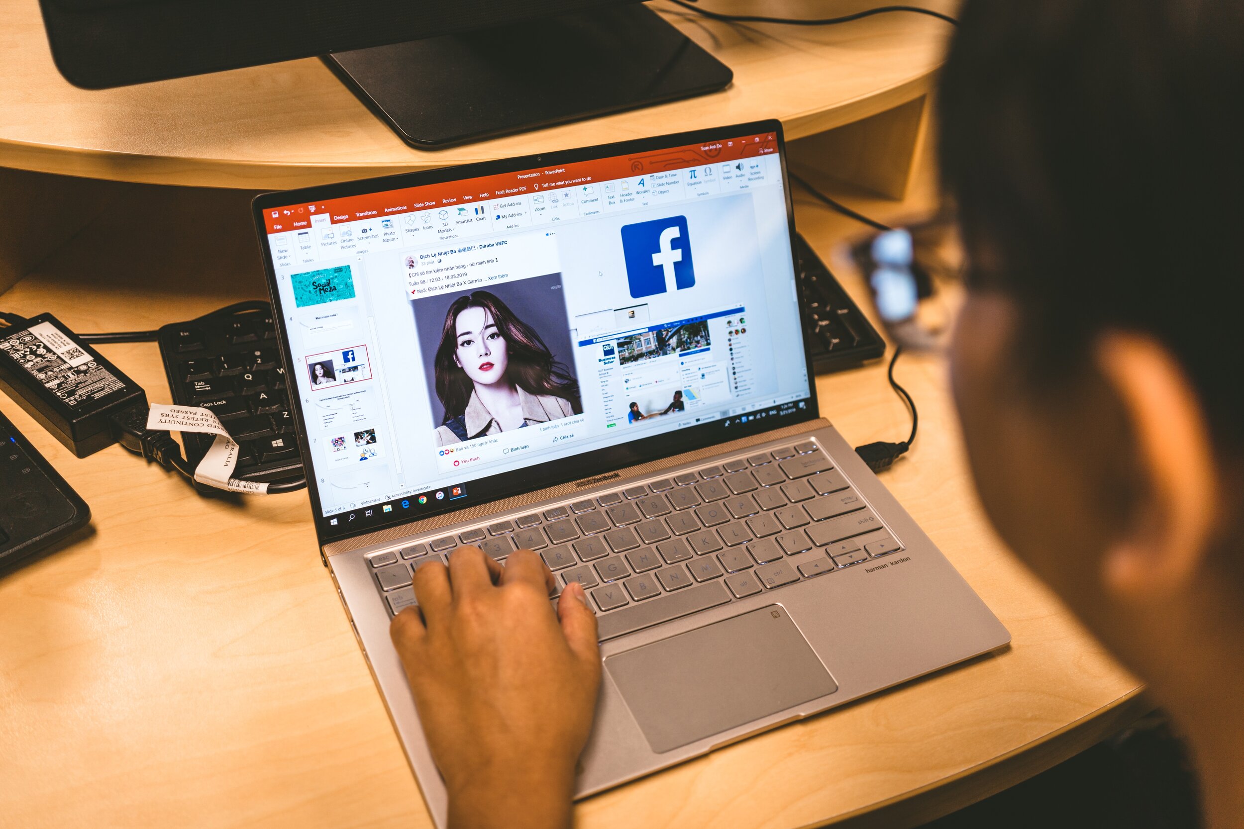LinkedIn: Why Facebook is Doomed