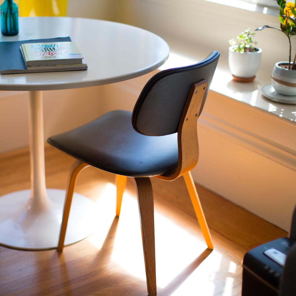 clean dining room