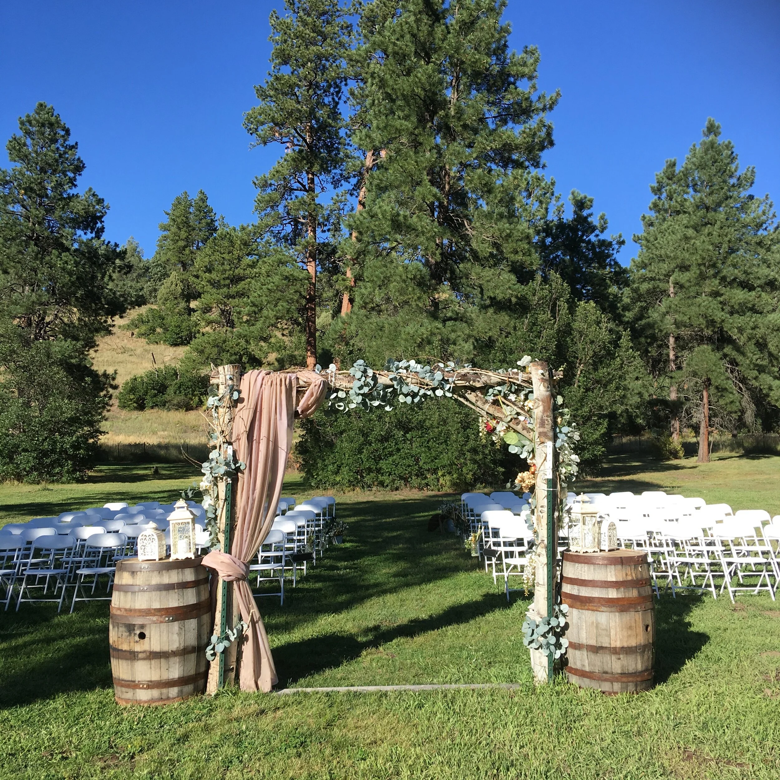 wine barrel wedding decor