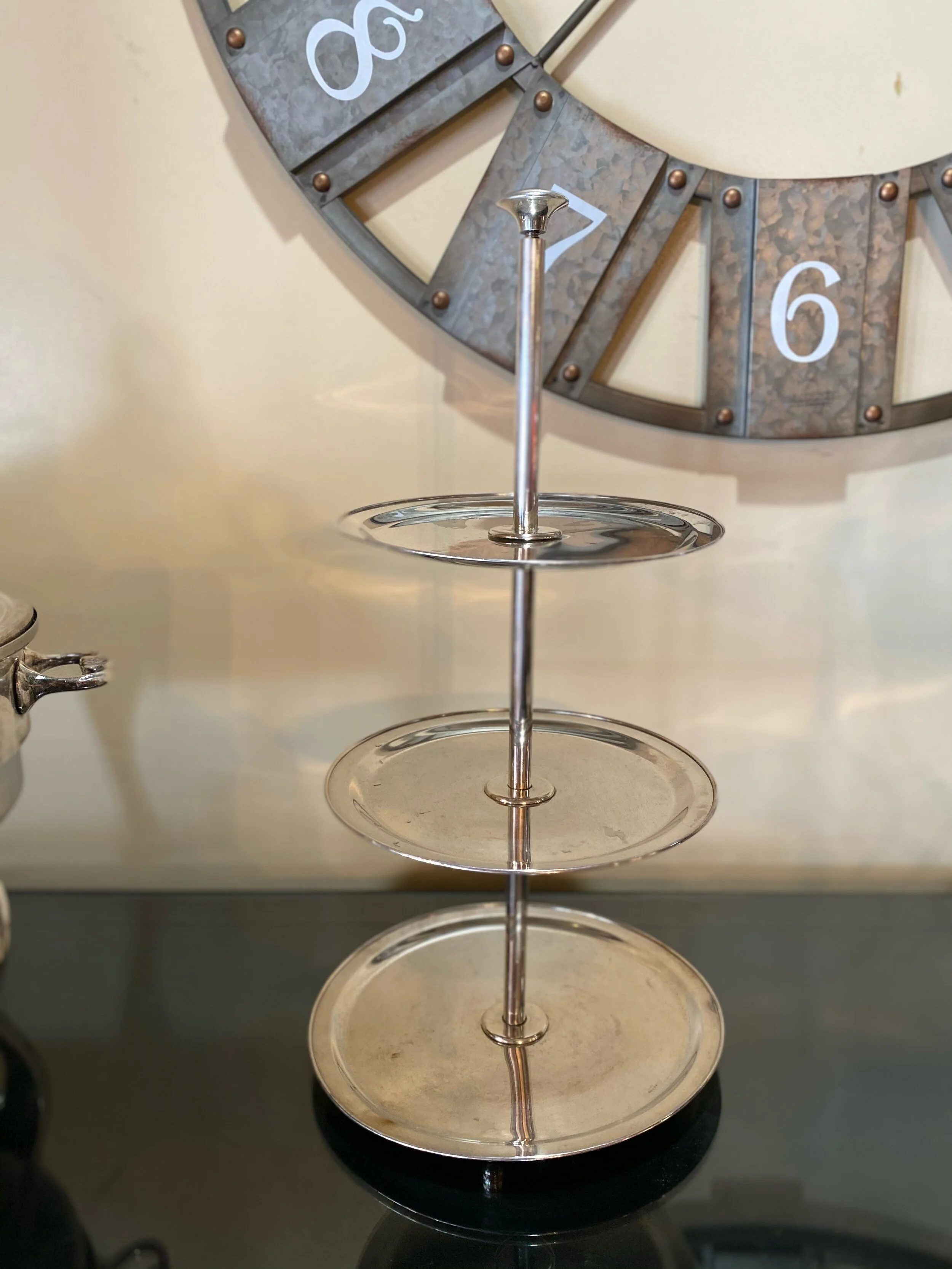 1 count Pastry serving tower