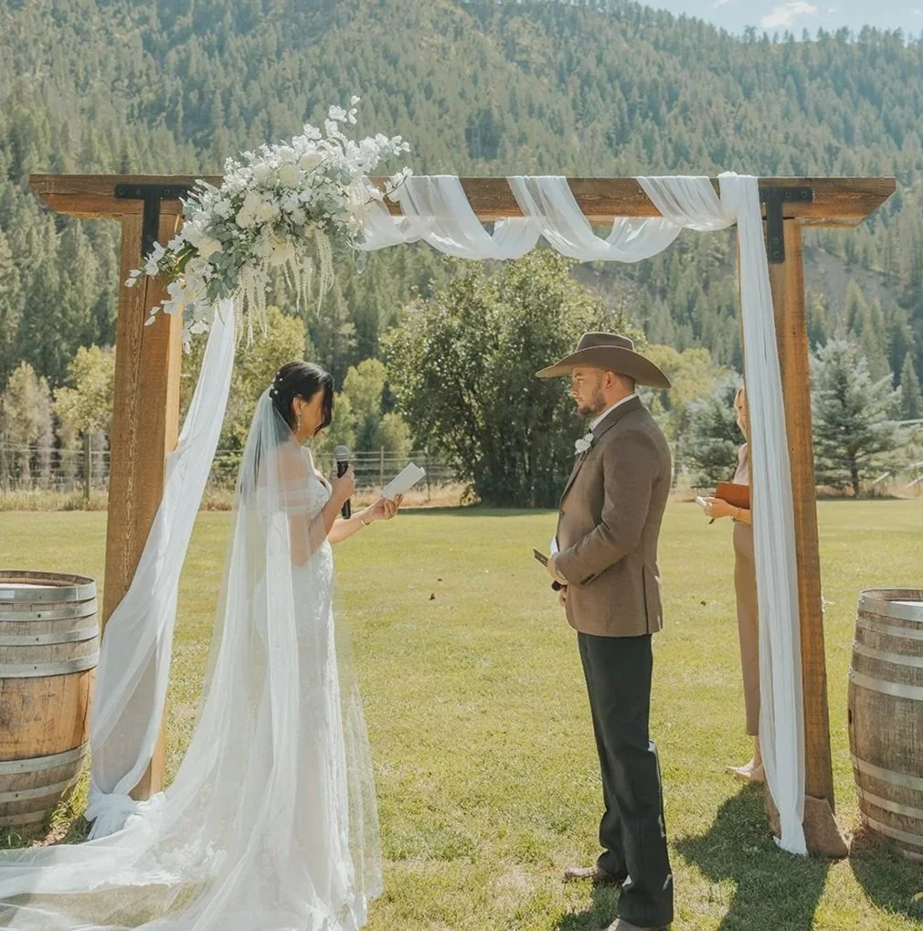 MORGAN'S WHITE FLORAL COLLECTION