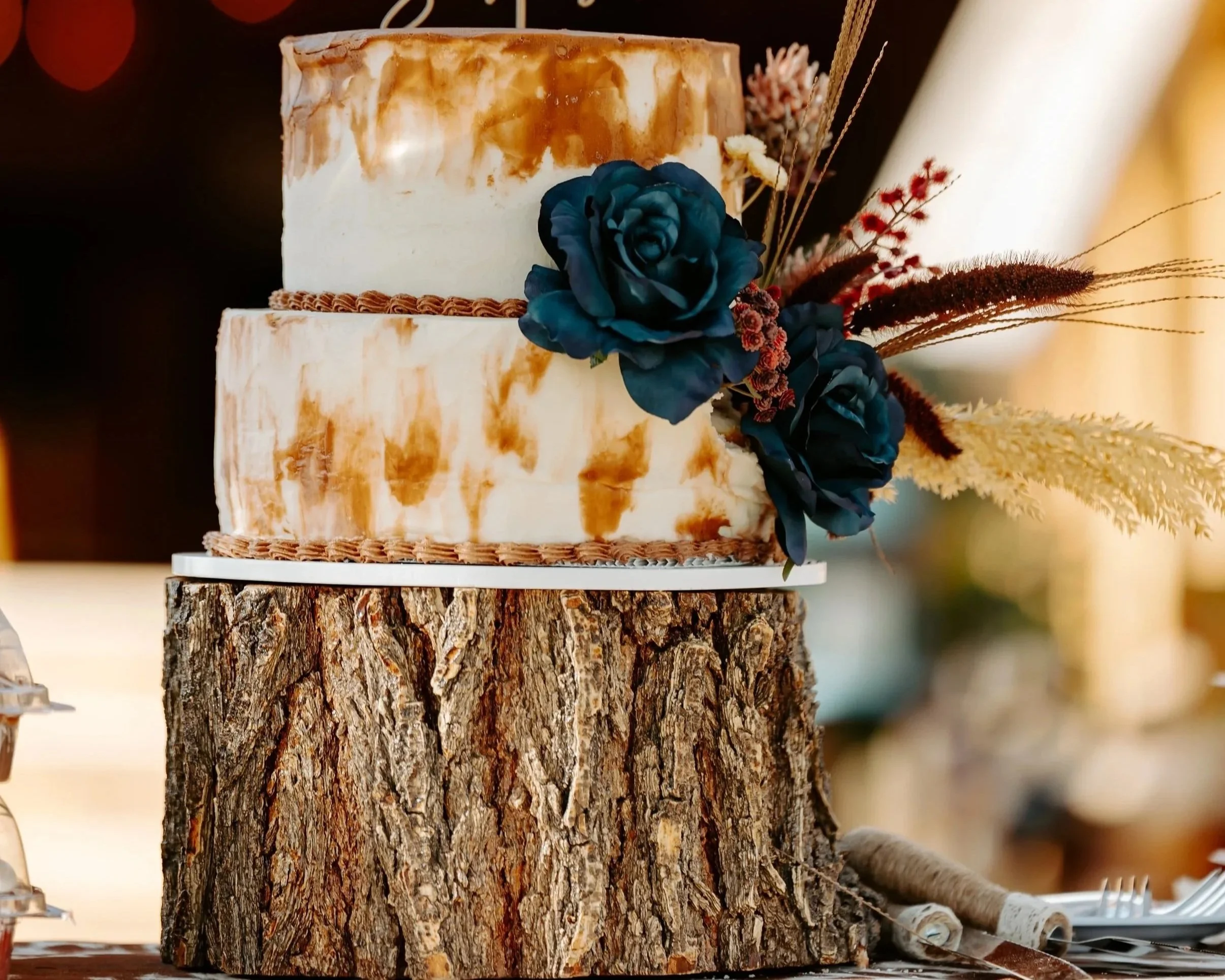 Elevated LOG wood cake display