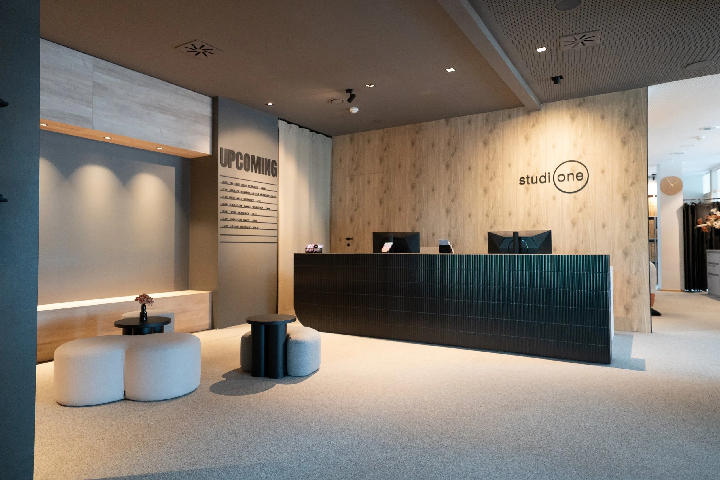 2025-05-21-yoga studio one Raumfotos 03.jpg