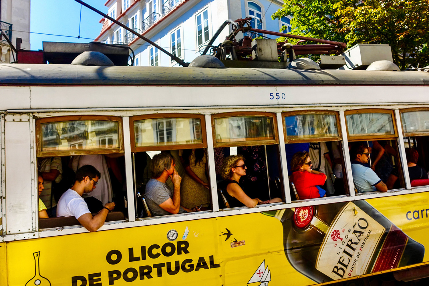 Transportation_Going Uphill in Lisbon_Chris Pigott_Bgr_DPI_Merit