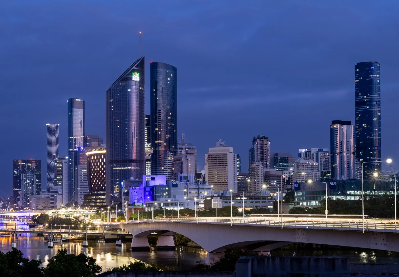 Feb26-B-Scapes-DPI-Honour---Sarah Louise-Stallybrass---Electric-Dusk.jpg