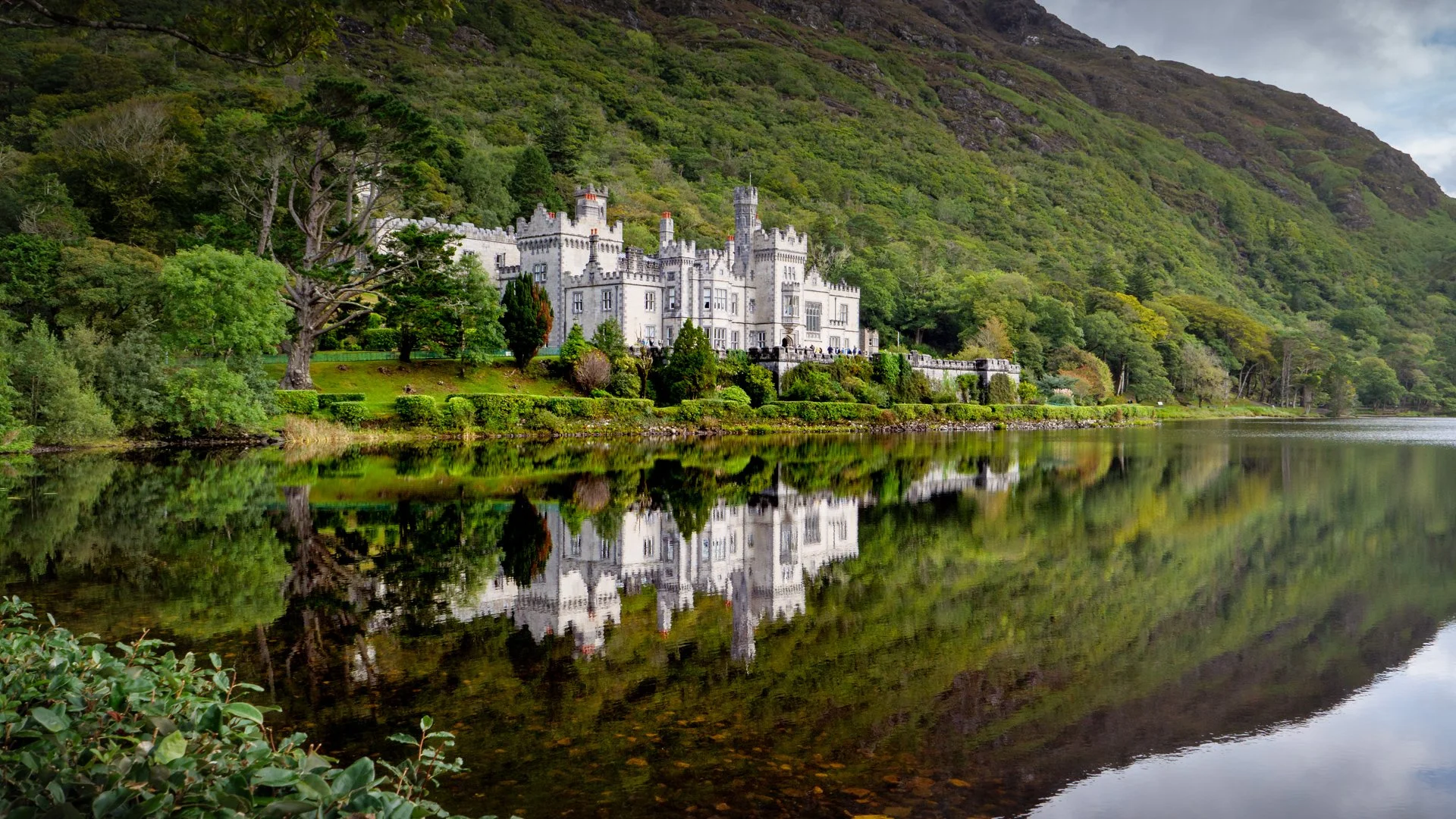 May26-A-Open-DPI-Honour---Elizabeth-Riley---Kylemore-Abbey.jpg