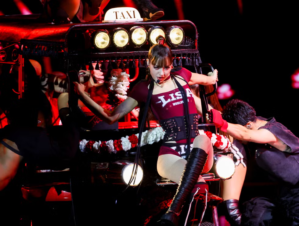 LISA Performs "SaWaDiKa" | 2026 VMAs