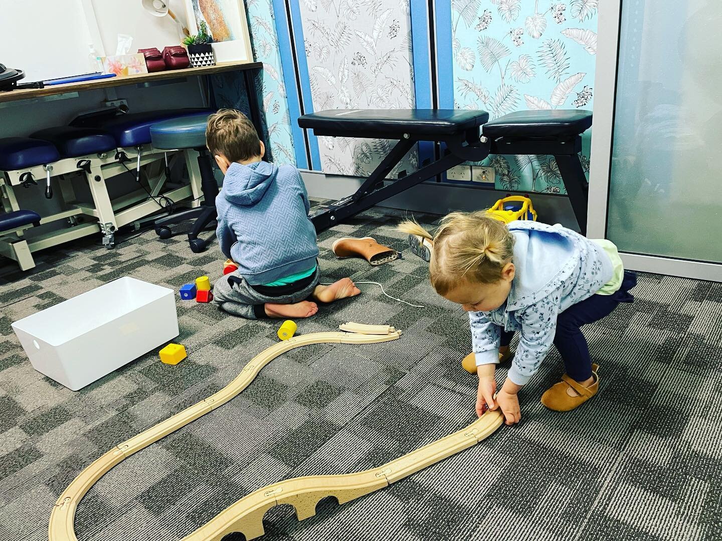 👧🏻🧒🏼 Bringing your kids to your appointment? No worries!👍🏼
.
We have kids toys to keep the little ones occupied while you look after your health 🙌🏼
.
Book online now at: www.northbeachchiro.com.au or 📞 call us on (08) 9448 2282.